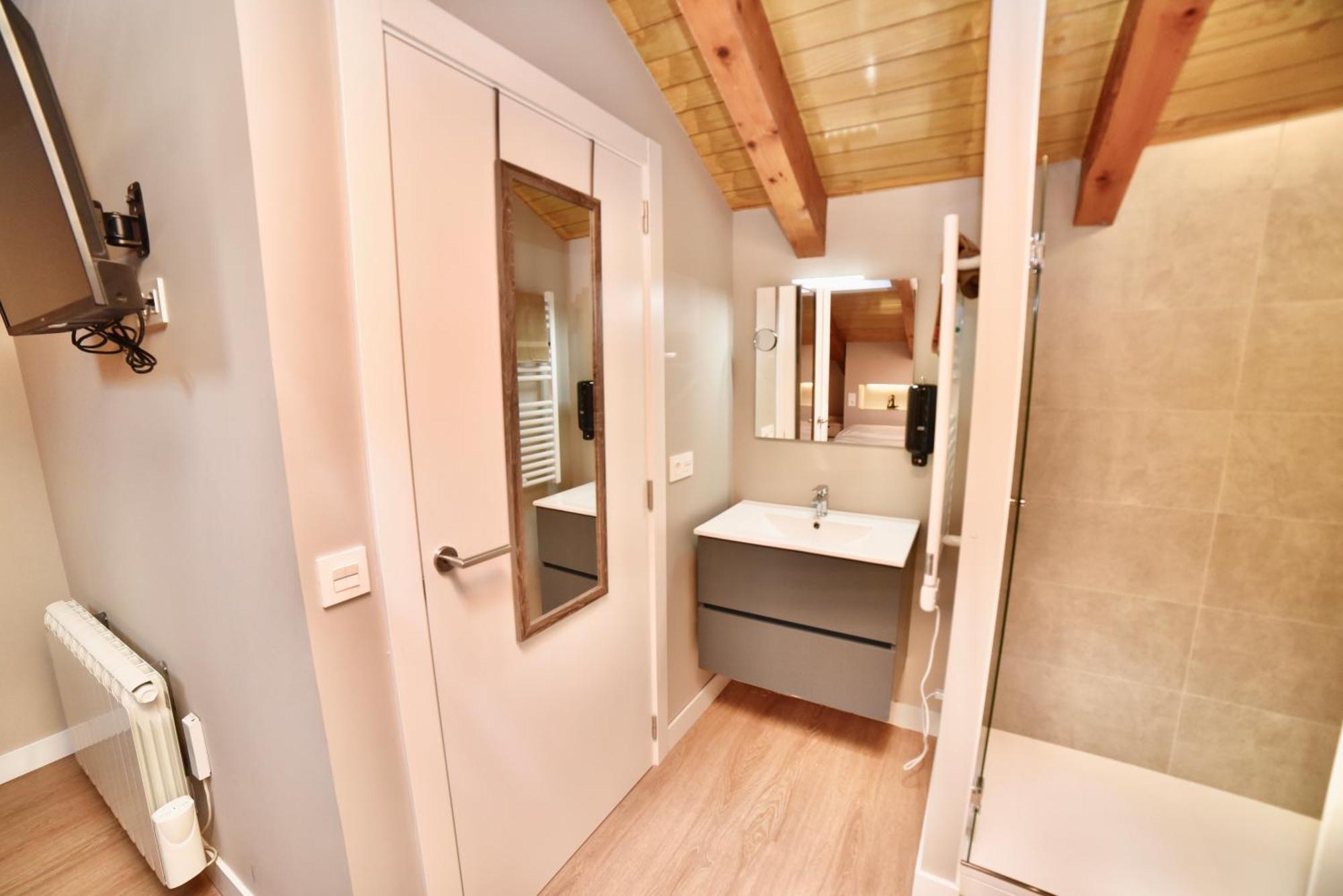 Apartamento Duplex Junto Al Rio En Incles, Sol22 Hut- 8412 *
