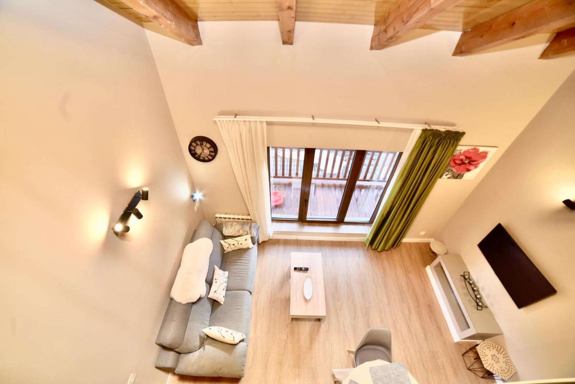 Duplex Junto Al Rio En Incles, Sol22 Hut- 8412 *