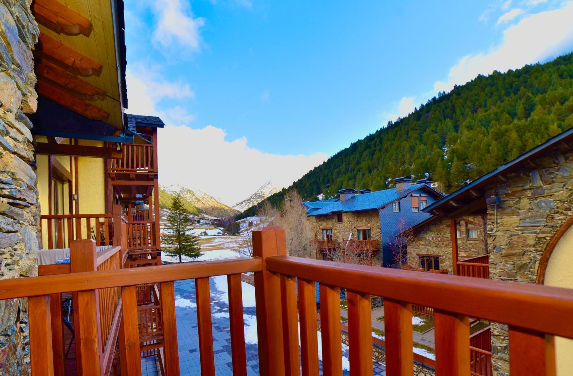 Duplex Junto Al Rio En Incles, Sol22 Hut- 8412