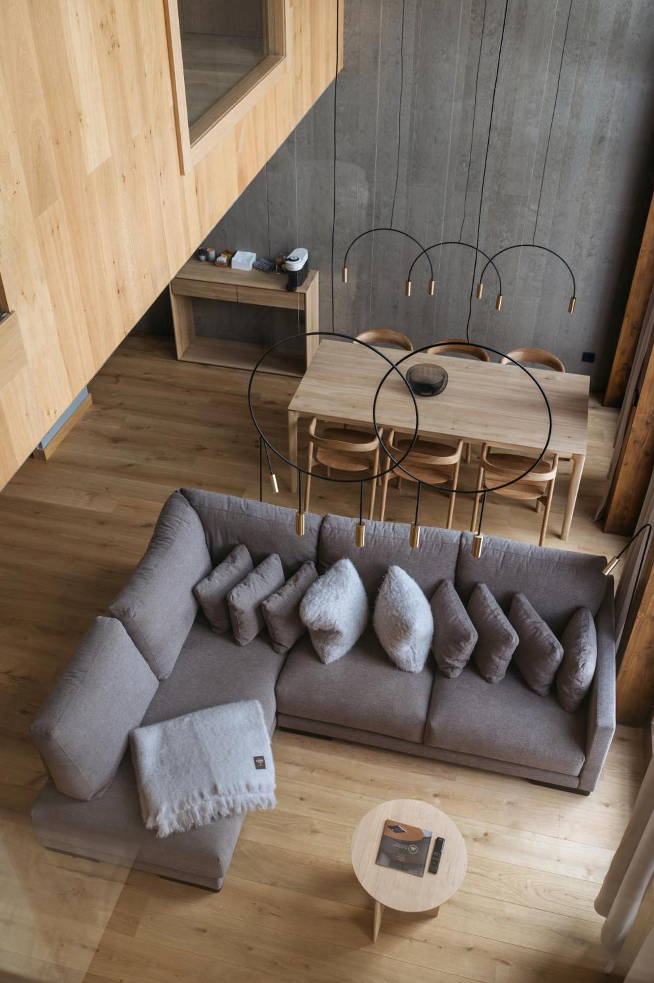 Isard Residences & By Vip Residences