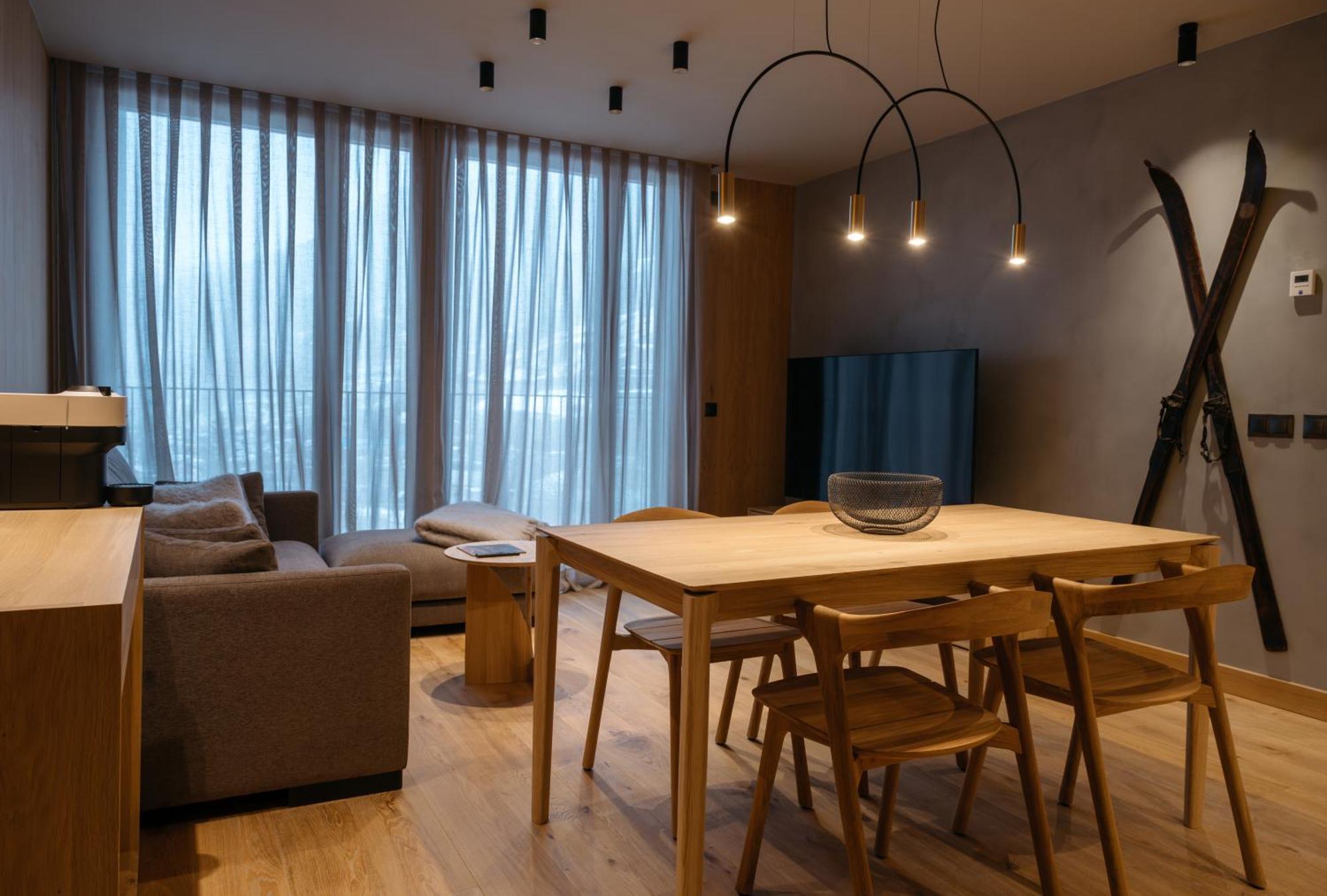 Apartment Isard Residences By Leo *