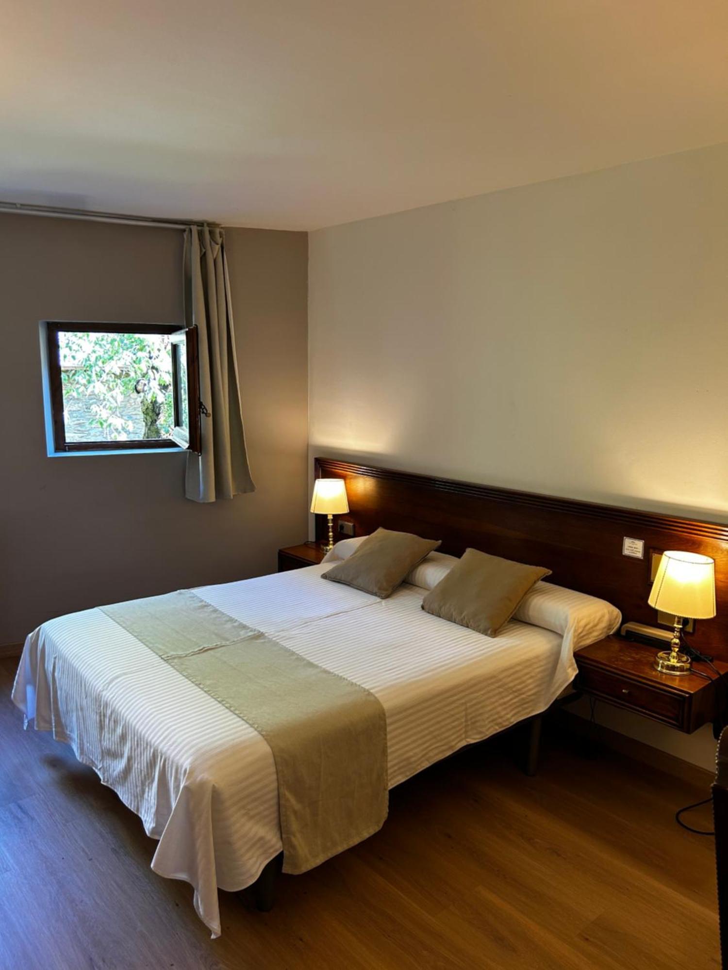 Santa Barbara De La Vall D'ordino Hotel