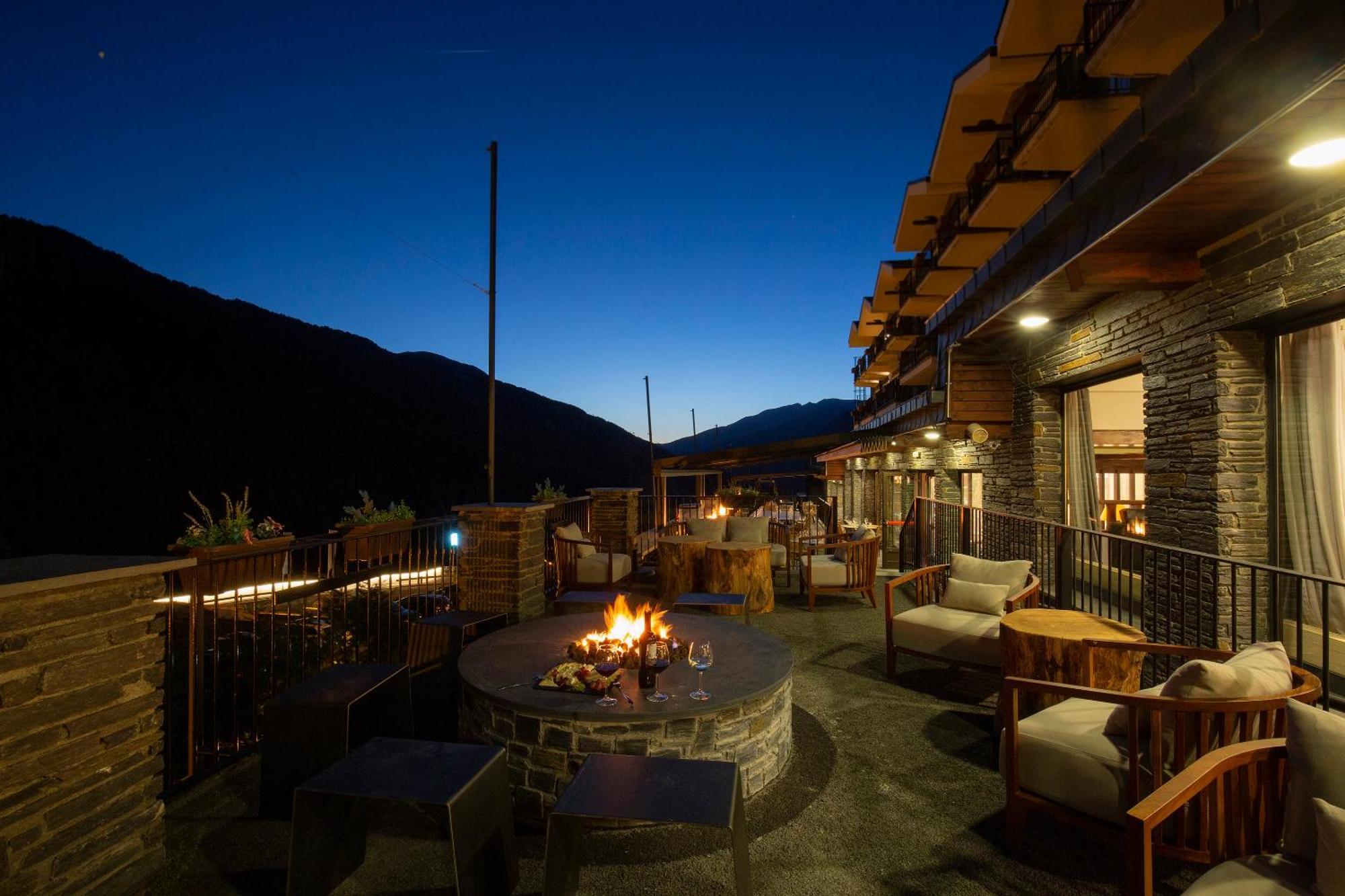 Hotel Piolets Centre 4*