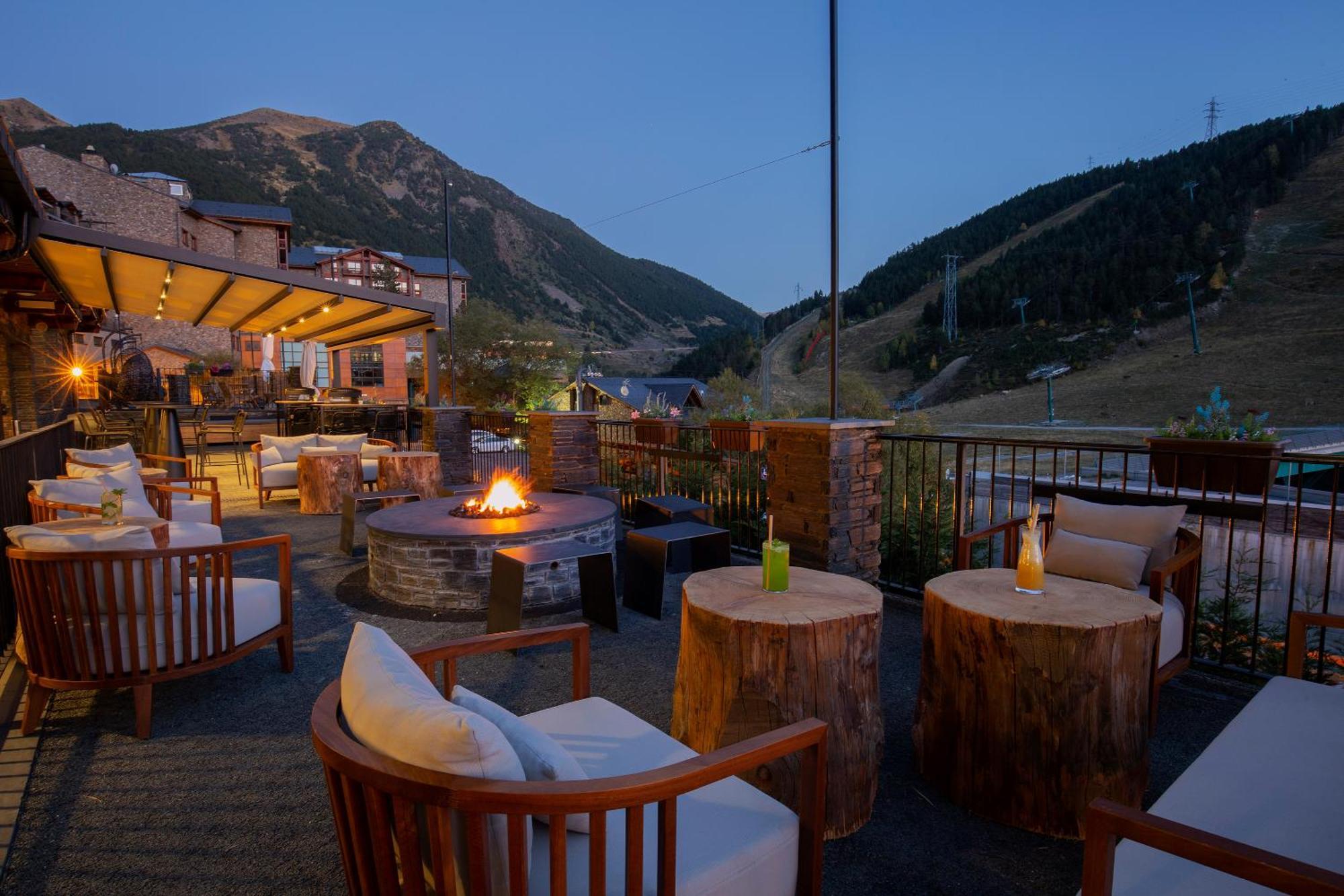 Piolets Centre Hotel 4*