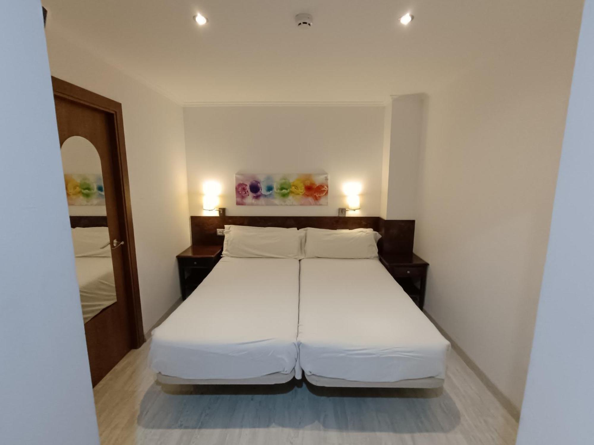 Aston Hotel