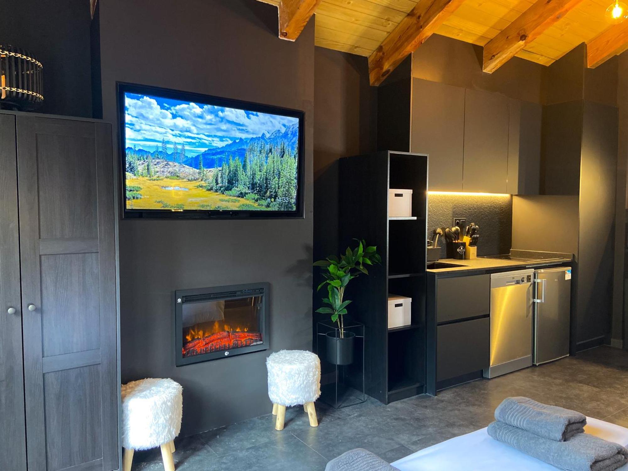 Apartment Modern Black Penthouse En Valle De Incles - Parking Gratis L By Bonesvacances