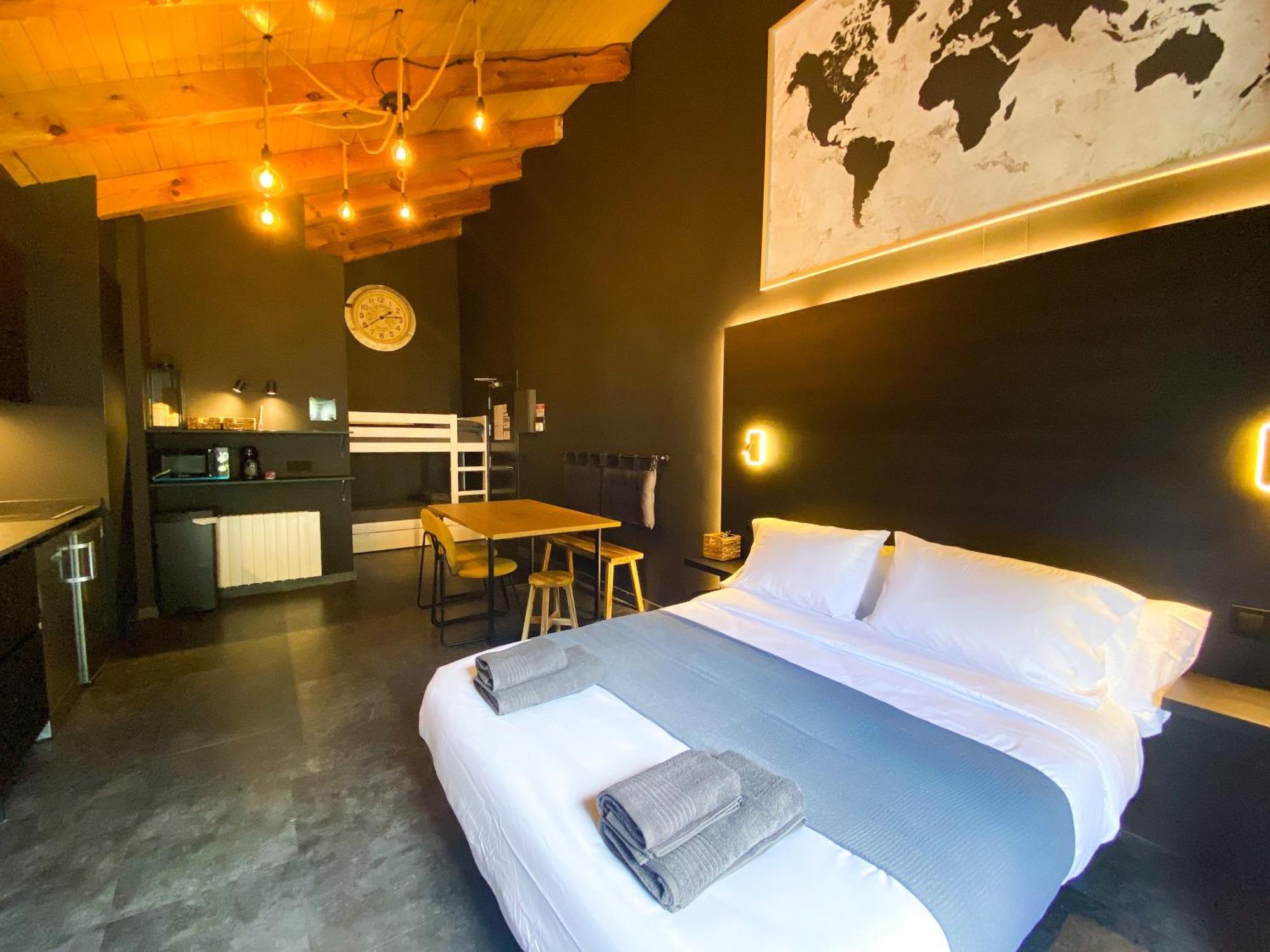 Apartment Modern Black Penthouse En Valle De Incles - Parking Gratis L By Bonesvacances