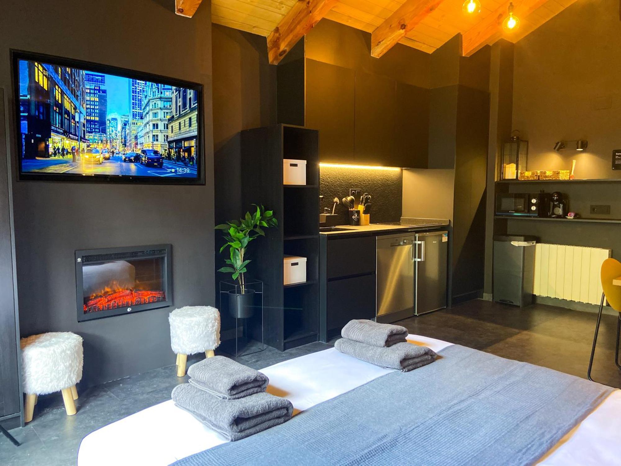 Apartment Modern Black Penthouse En Valle De Incles - Parking Gratis L By Bonesvacances *