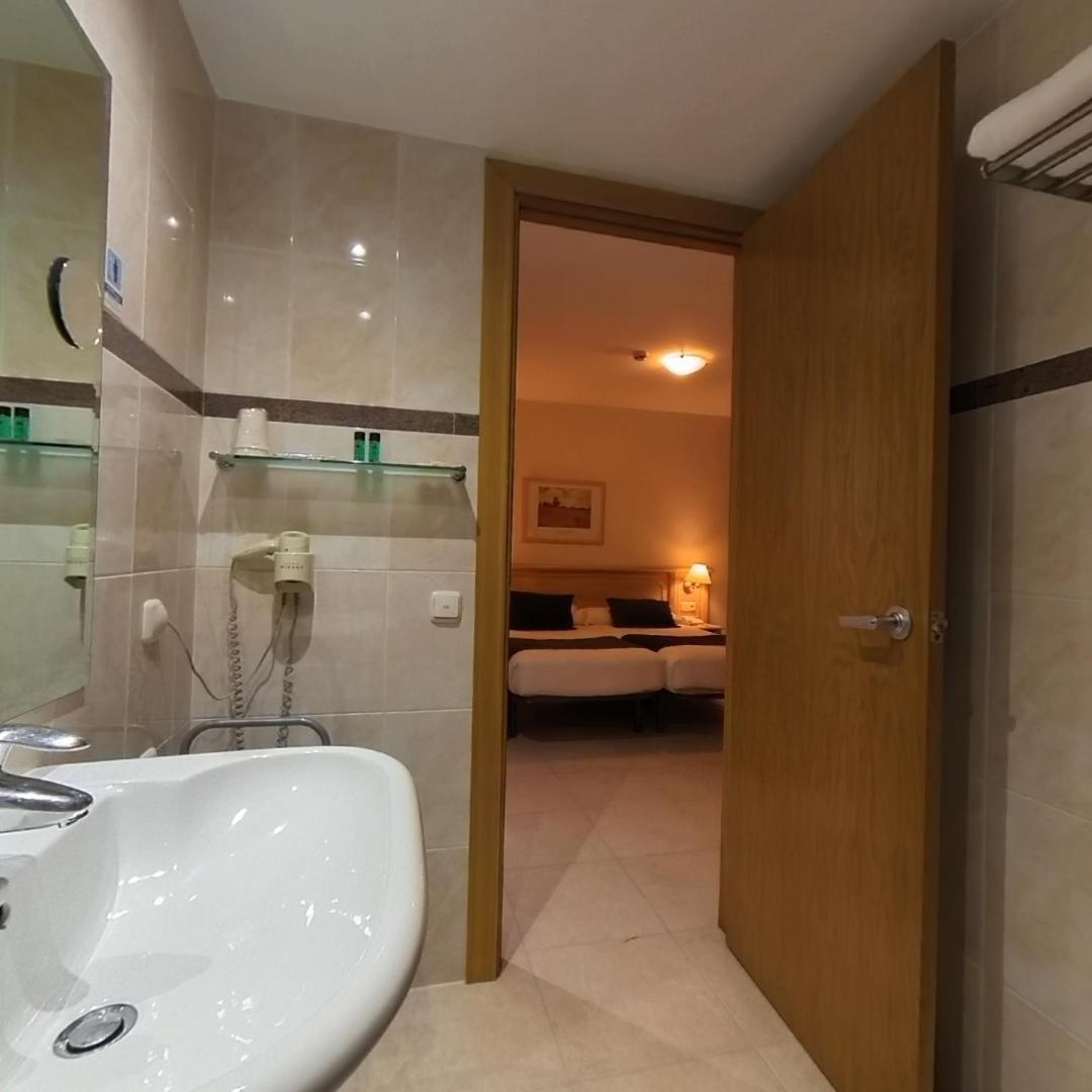 Hotel Cubil 3*