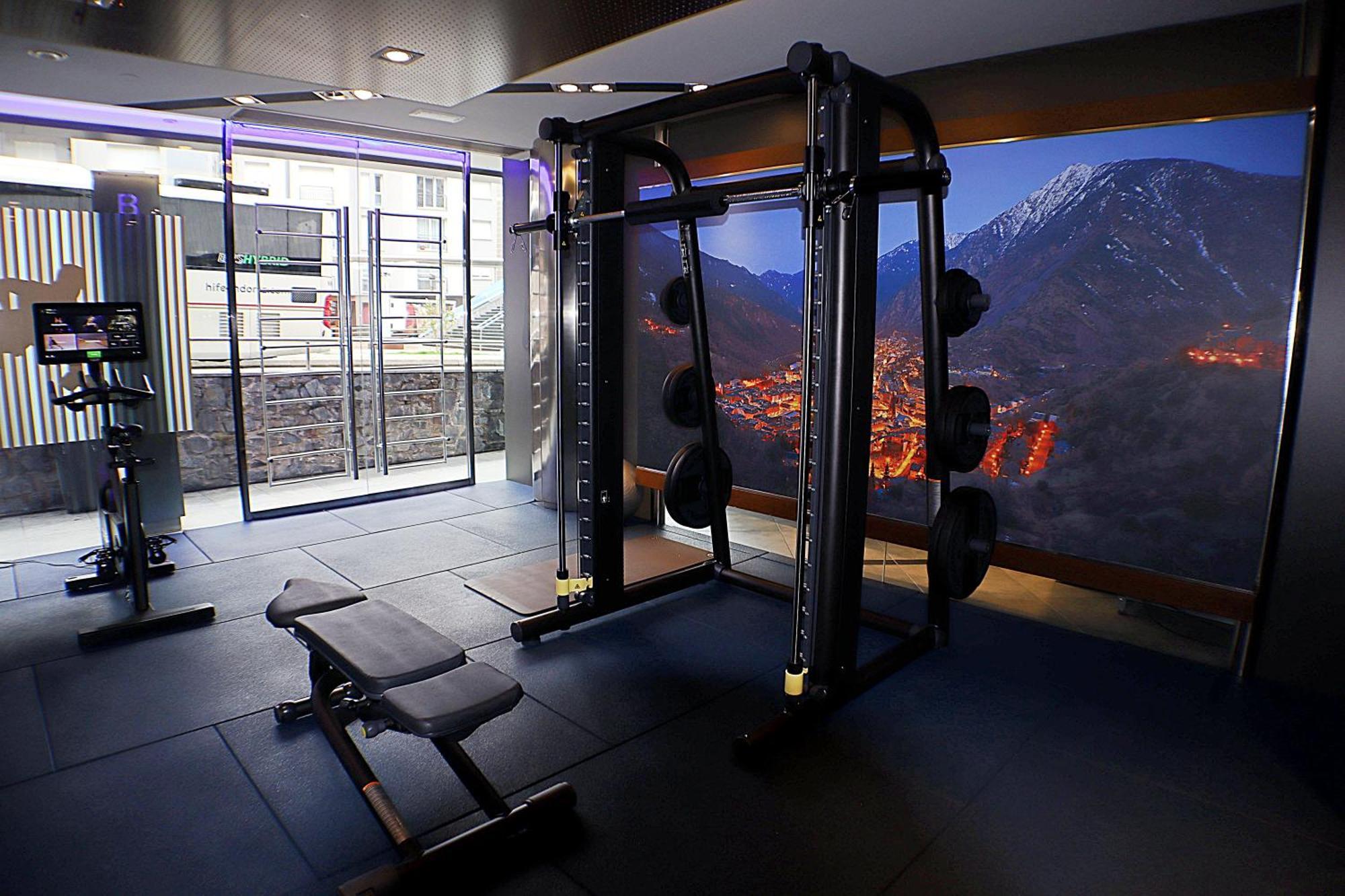 Yomo Mola Park Hotel 4*