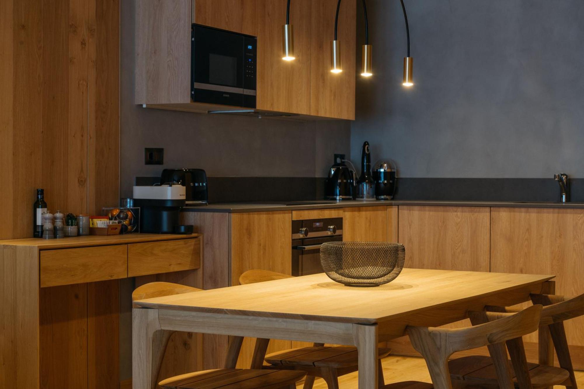 Isard Residences By Leo *