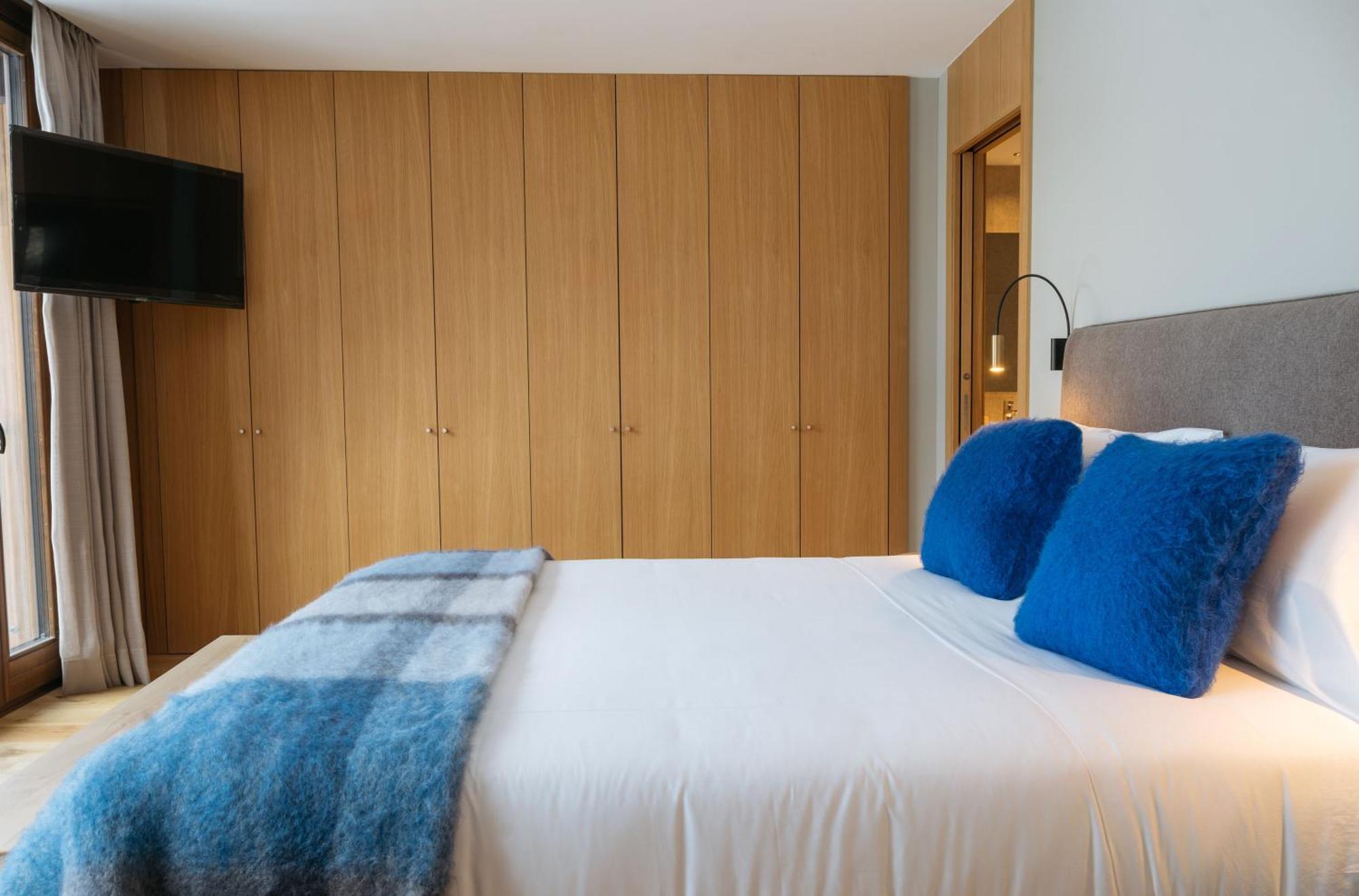 Apartment Isard Residences By Leo *