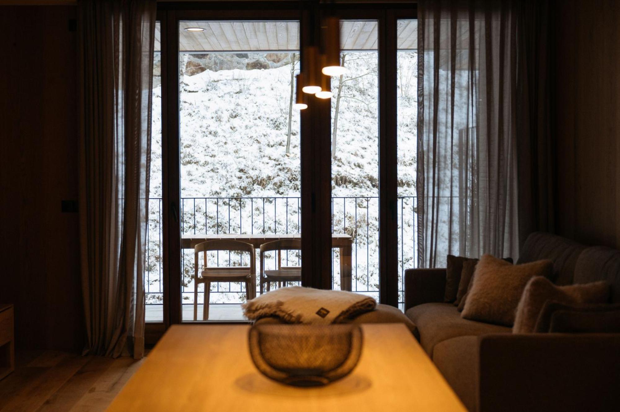 Isard Residences By Leo *