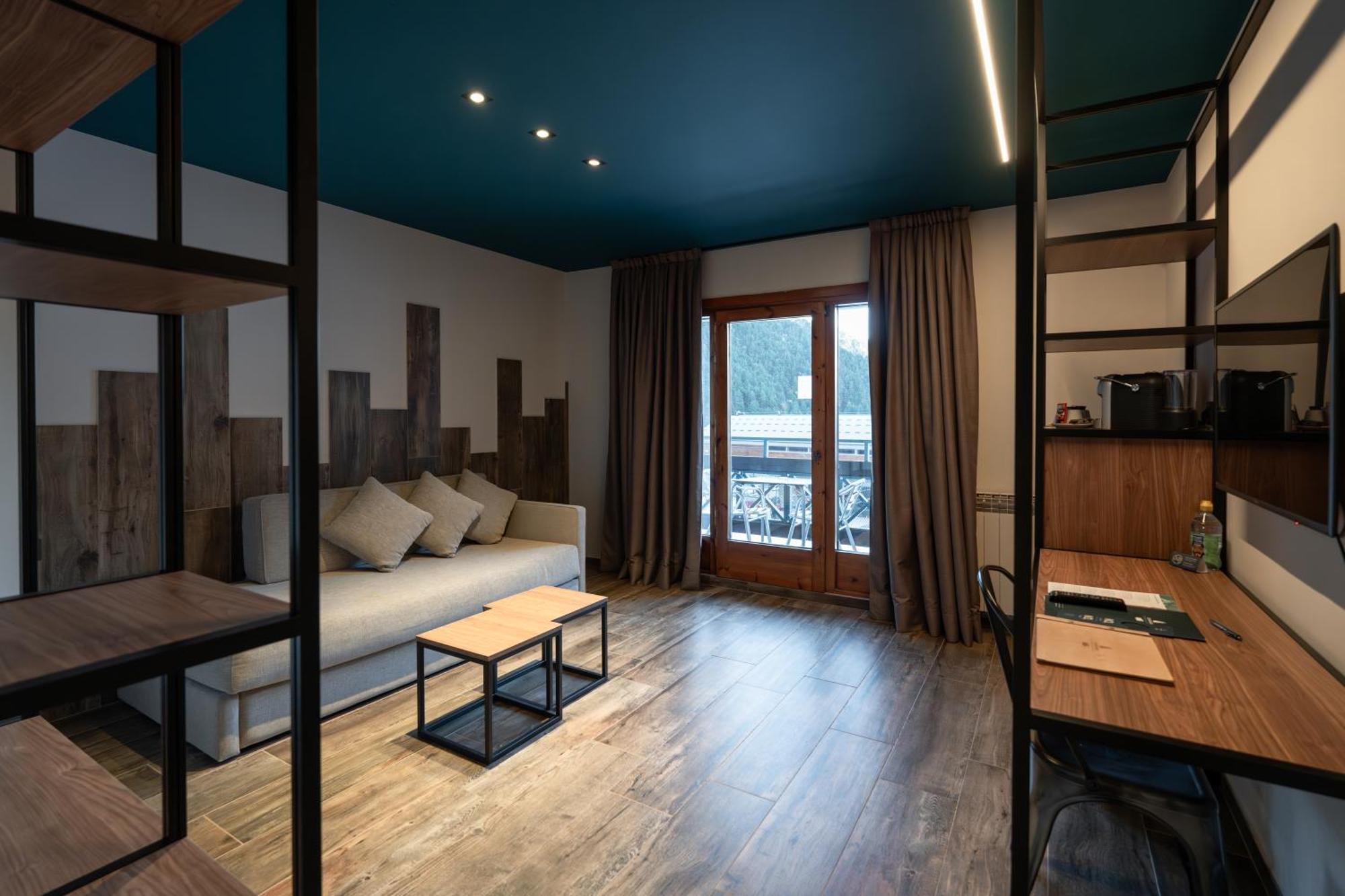Hotel Ushuaia, The Mountain 4*