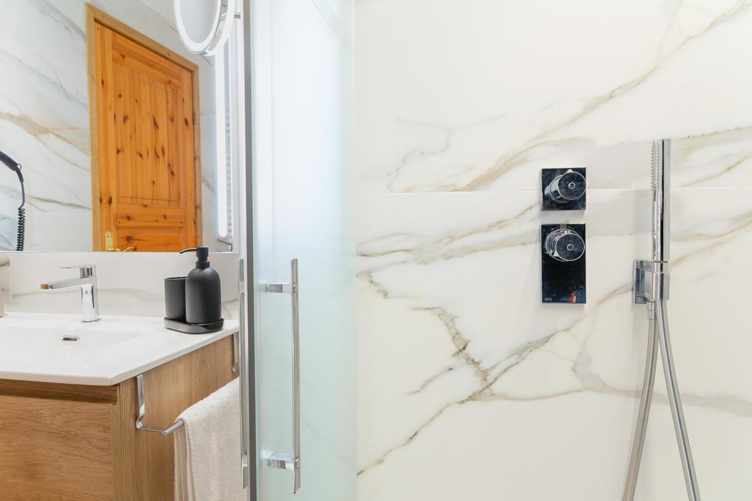 Apartamento Andbnb L Lujo Junto A Grandvalira Con Parking Gratuito