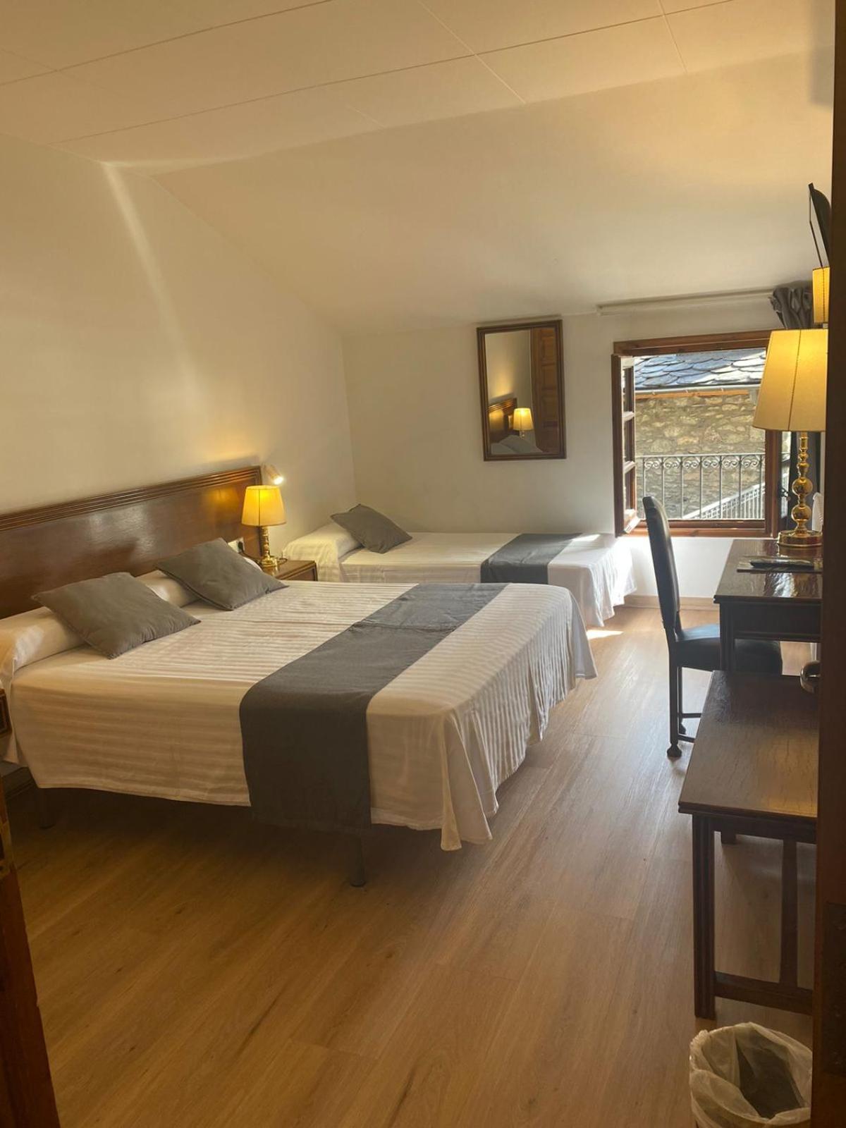 Santa Barbara De La Vall D'ordino 3*