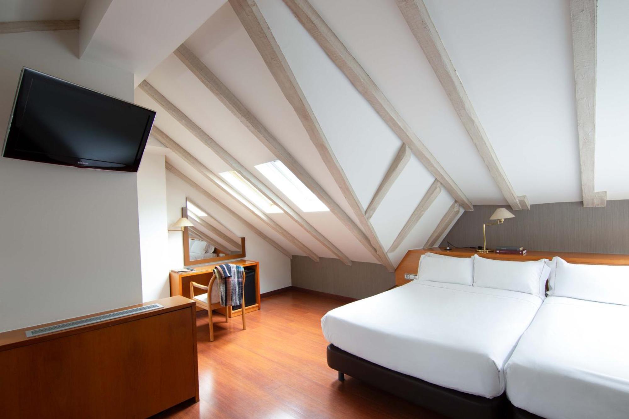 Hotel De L'isard