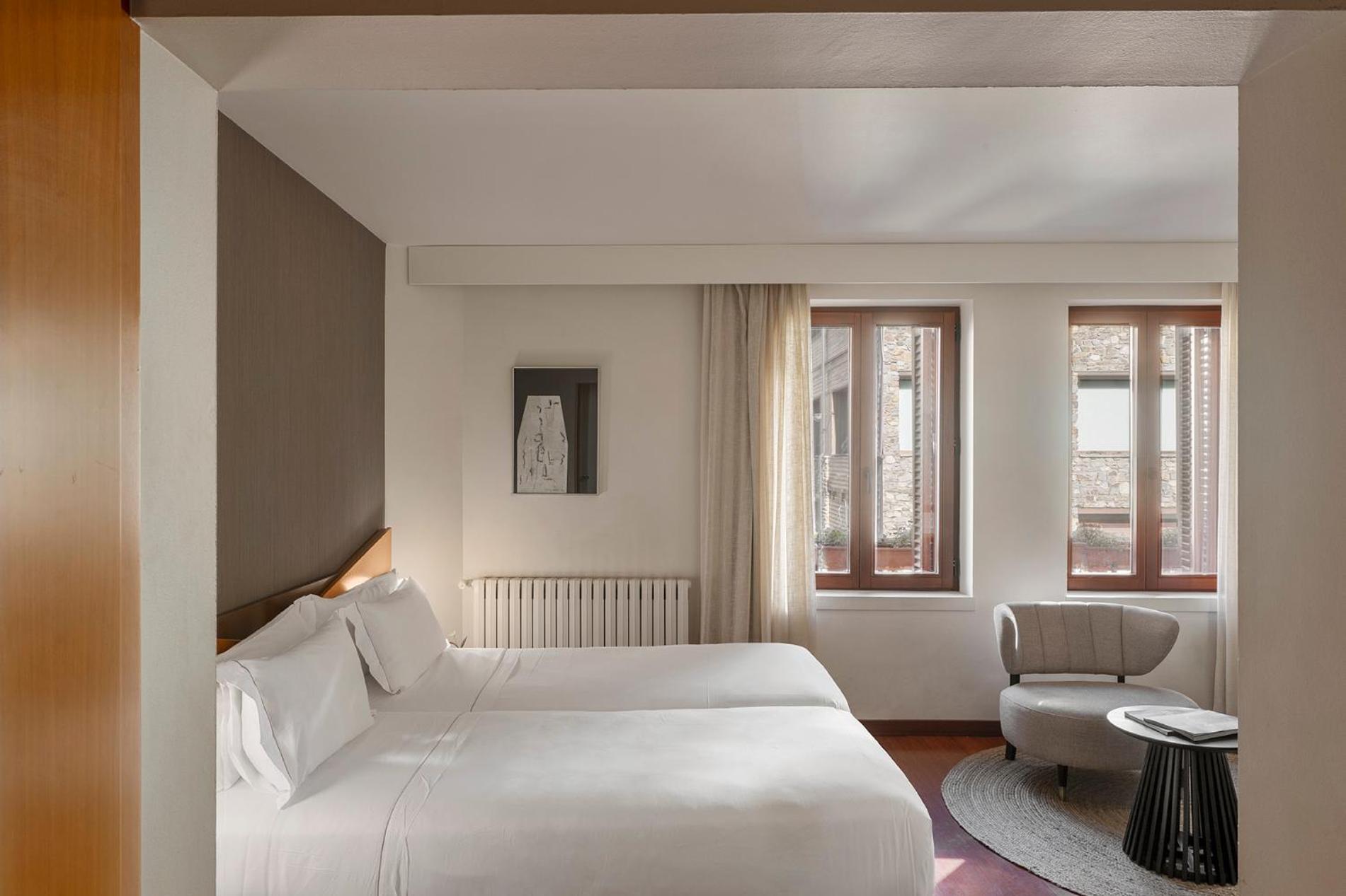 De L'isard Hotel