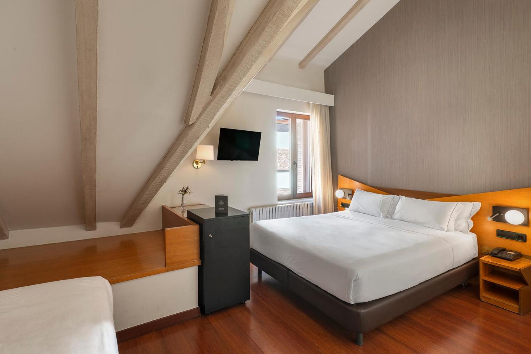 De L'isard Hotel 3*