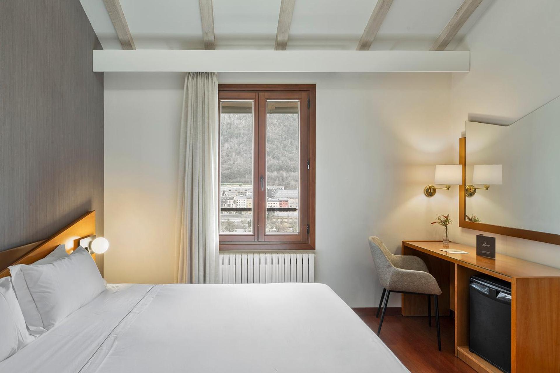 De L'isard Hotel 3*