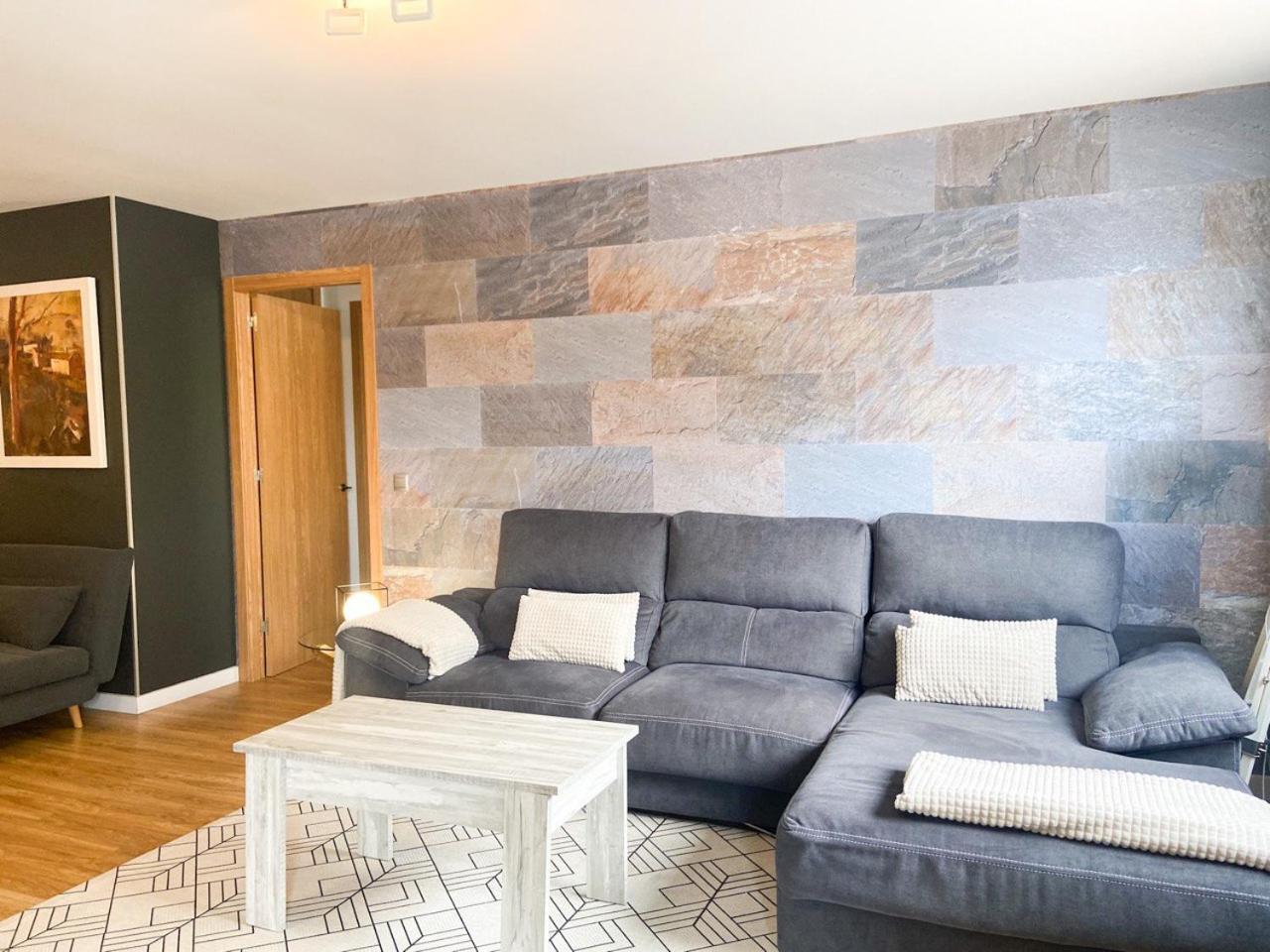 Terraza Con Increibles Vistas Para 6 Adultos Y 2 Extra Nino - 3 Habitaciones - 2 Banos - Arinsal - Free Parking L By Bonesvacances Arinsal