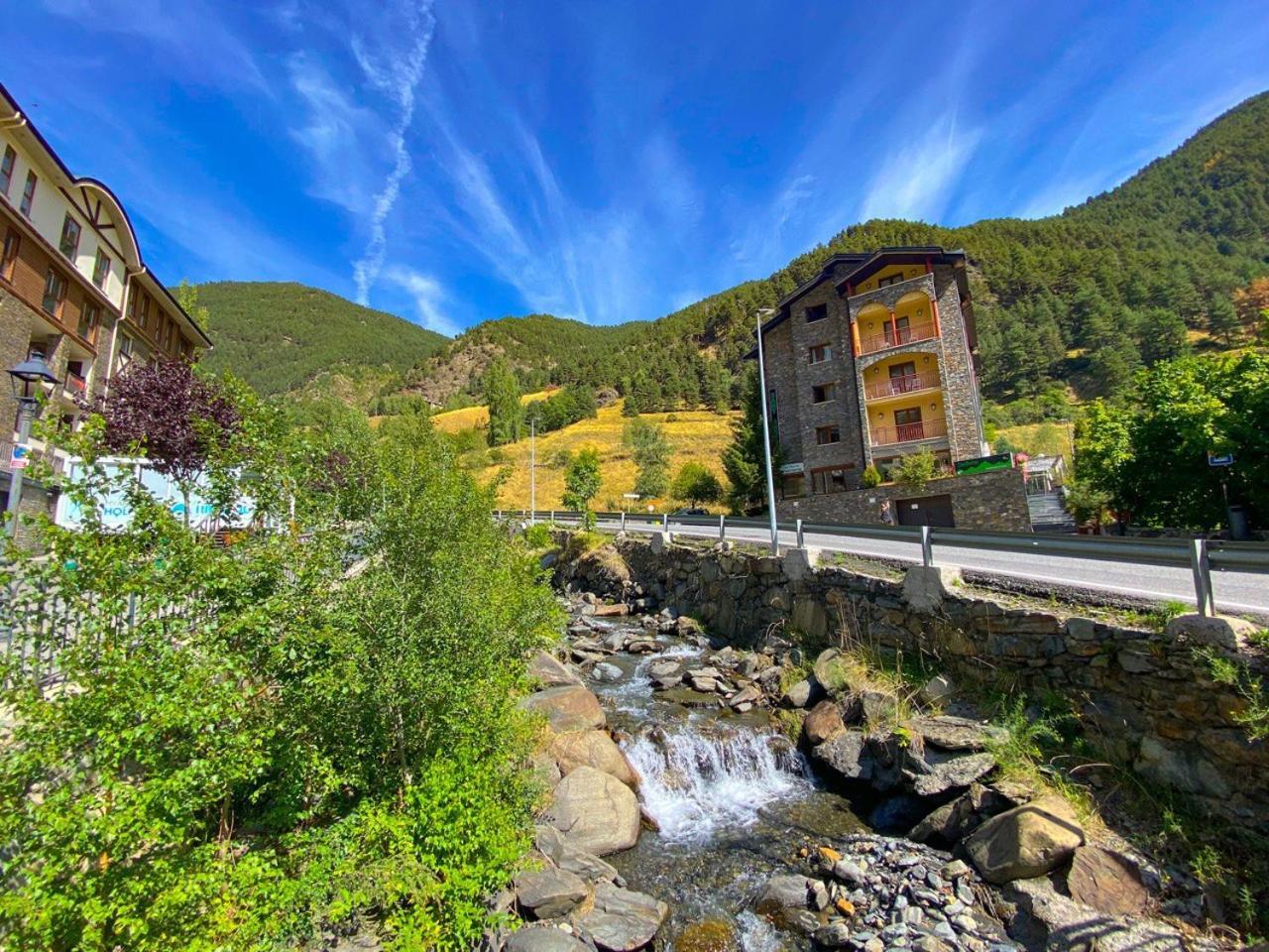 Apartment Terraza Con Increibles Vistas Para 6 Adultos Y 2 Extra Nino - 3 Habitaciones - 2 Banos - Arinsal - Free Parking L By Bonesvacances Arinsal