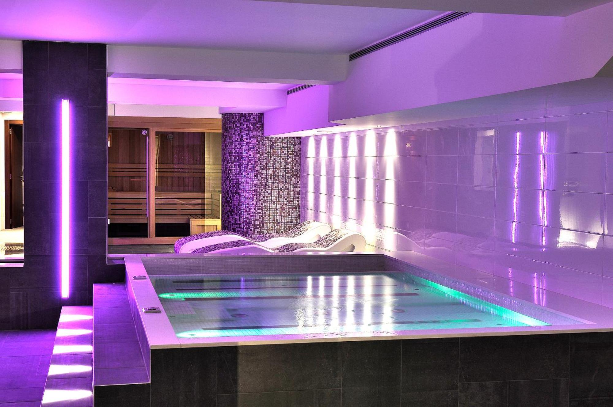 Kandahar Hotel