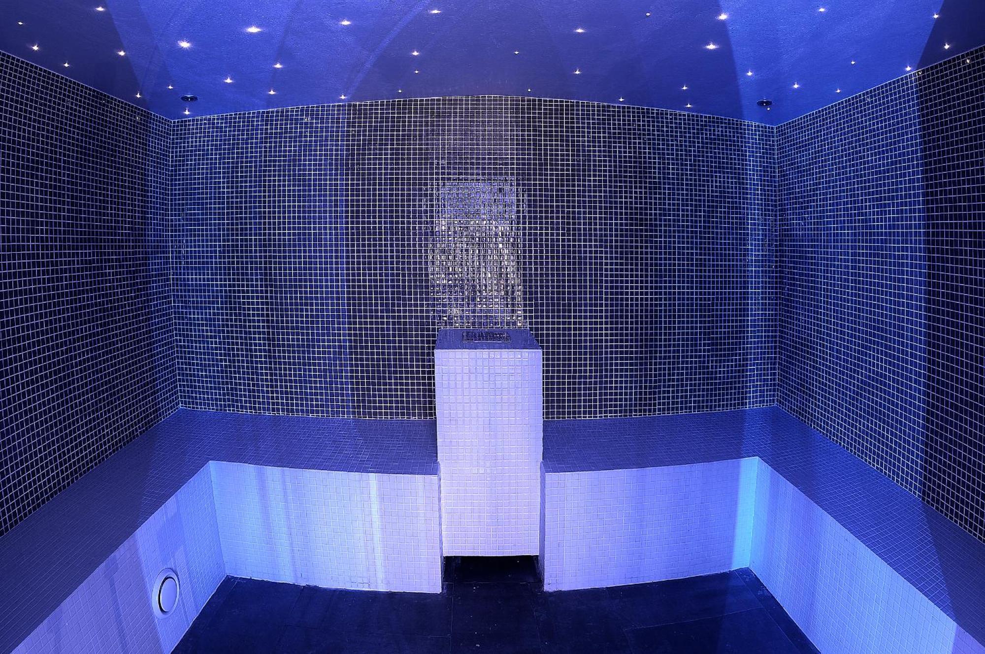 Kandahar Hotel 4*