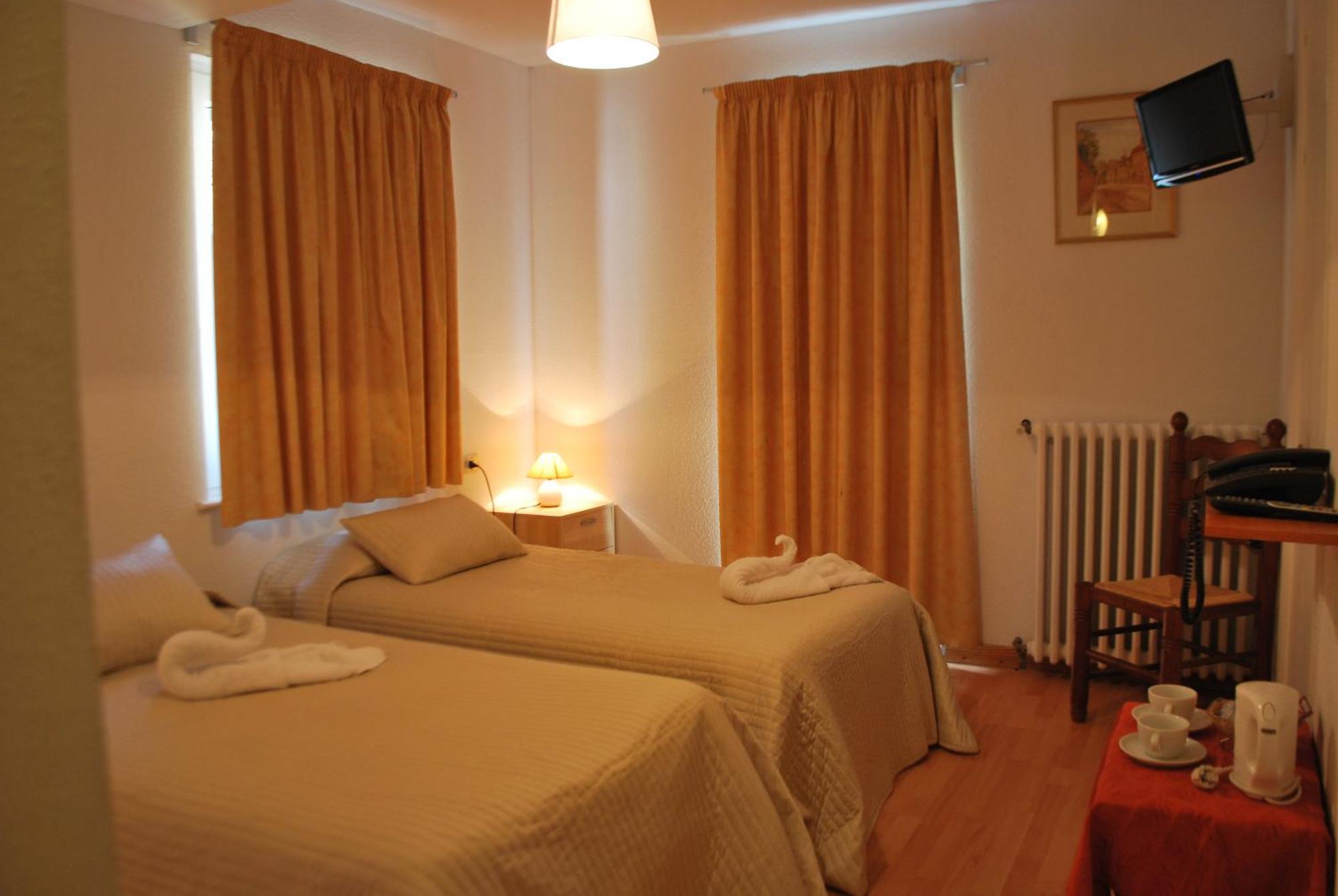Roc De St Miquel & Hotel Soldeu