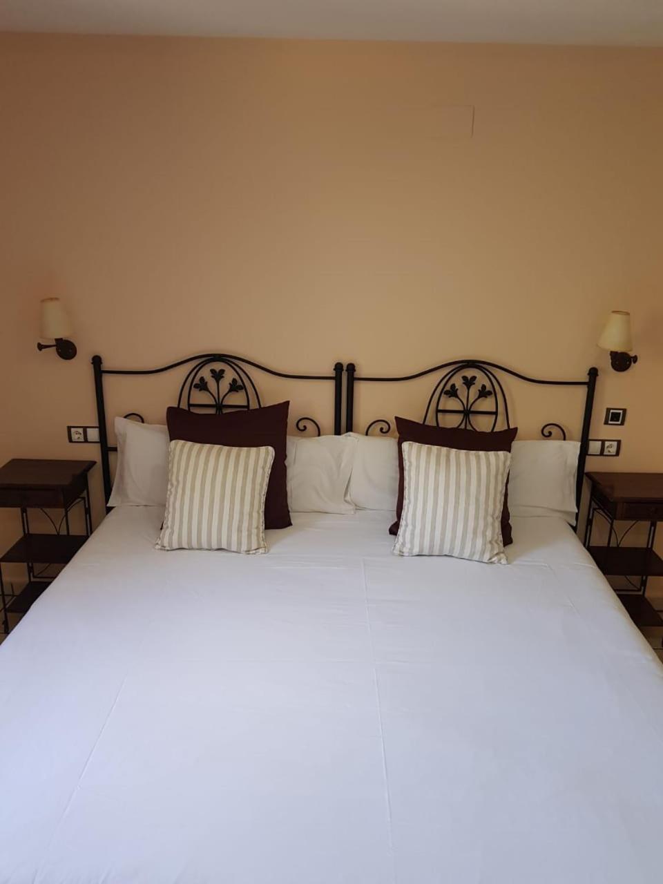 De Canolich - Only Adults 4*
