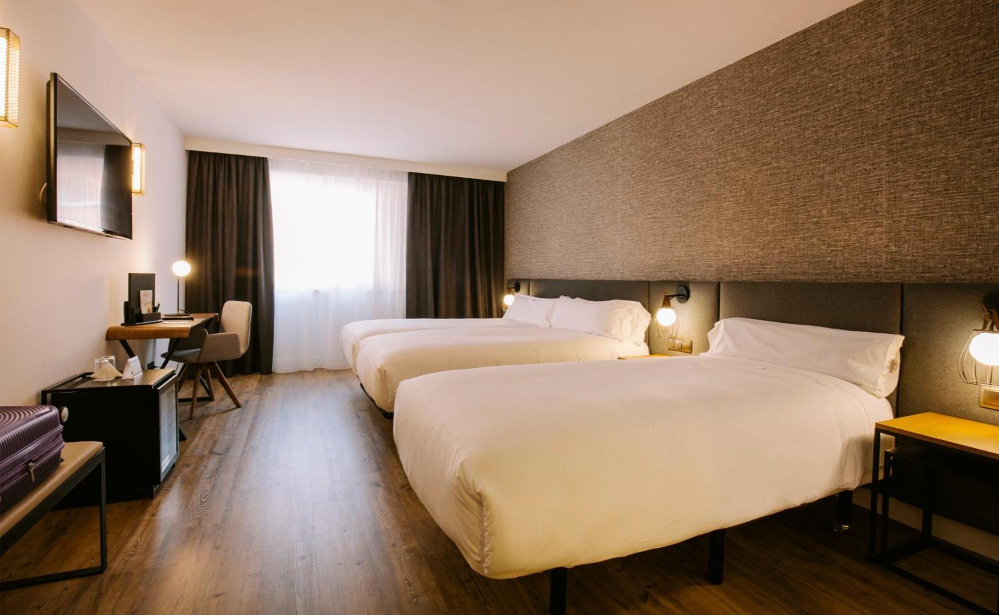 Yomo Centric Hotel 4*
