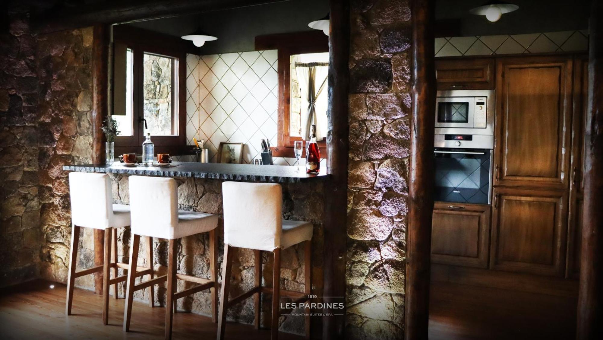Les Pardines 1819 Mountain & 4* Encamp