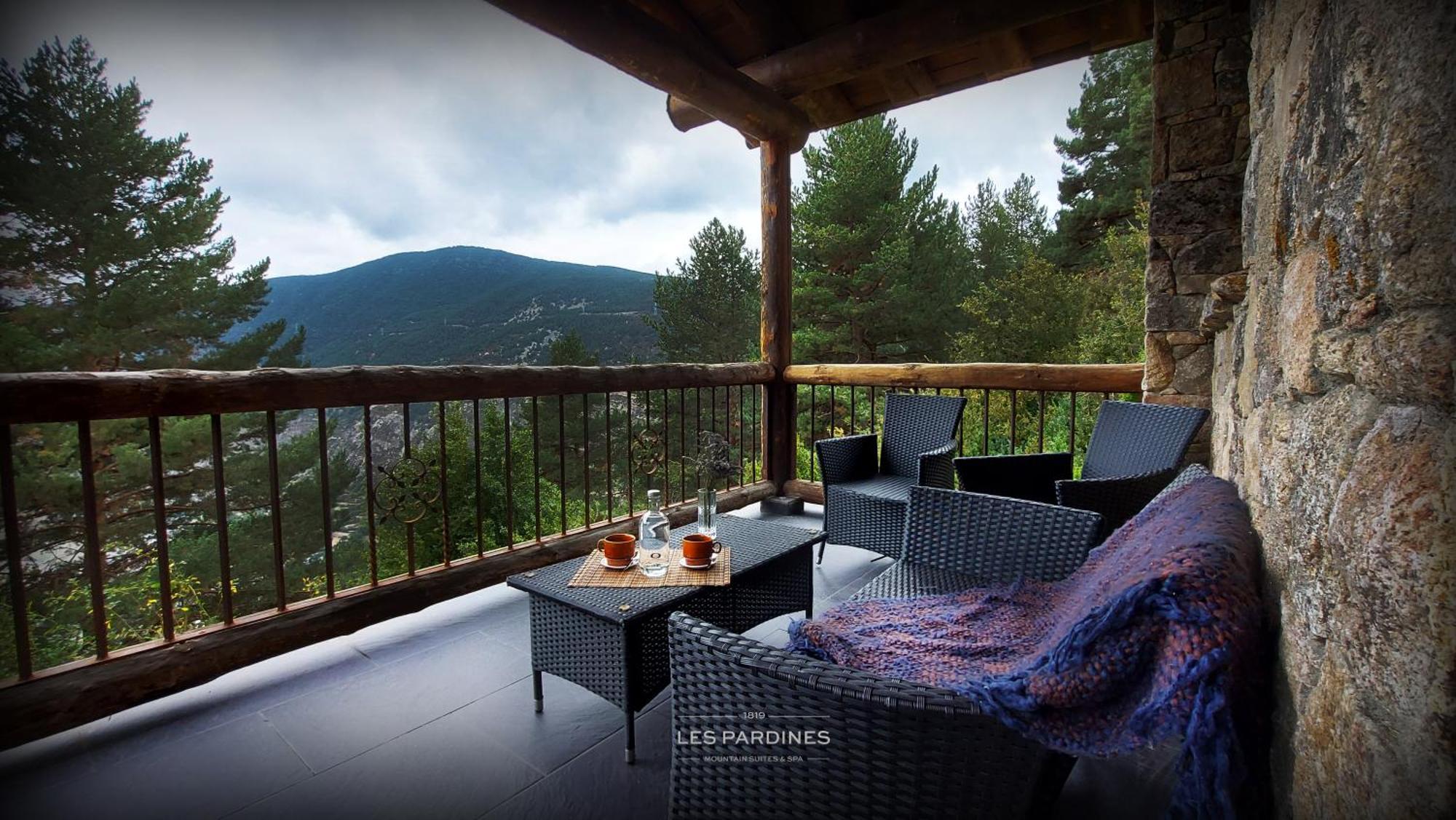 Les Pardines 1819 Mountain & Hotel 4*