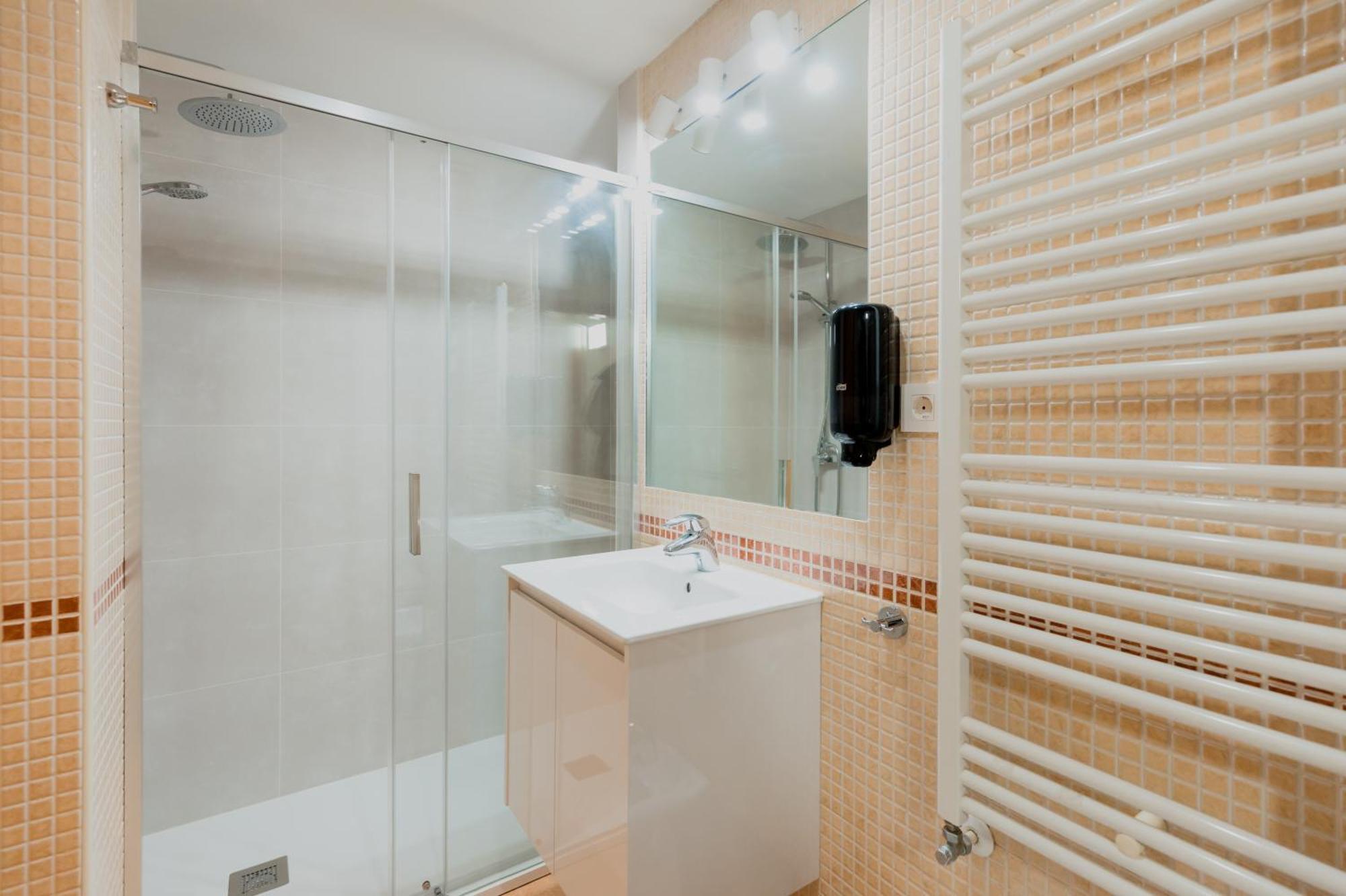 Confort Escaldes Hut 5003 - Hut 7755 Apartamento *