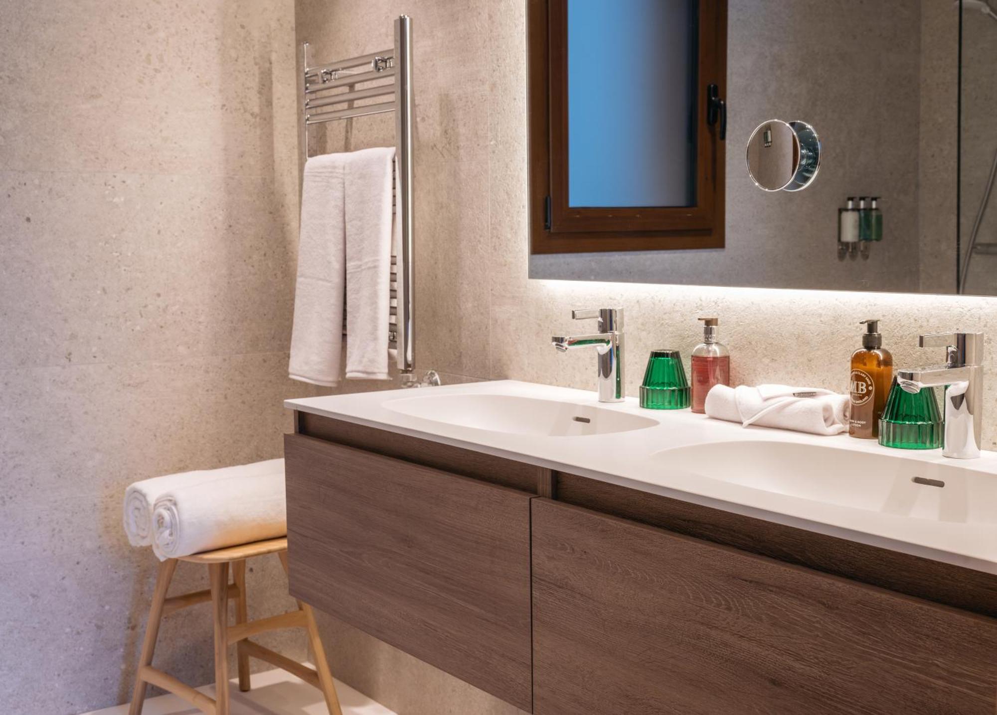 Isard Residences & By Vip Residences Apartamento