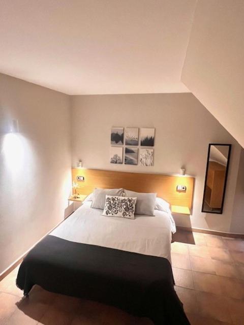 Aparthotel El Serch 3*