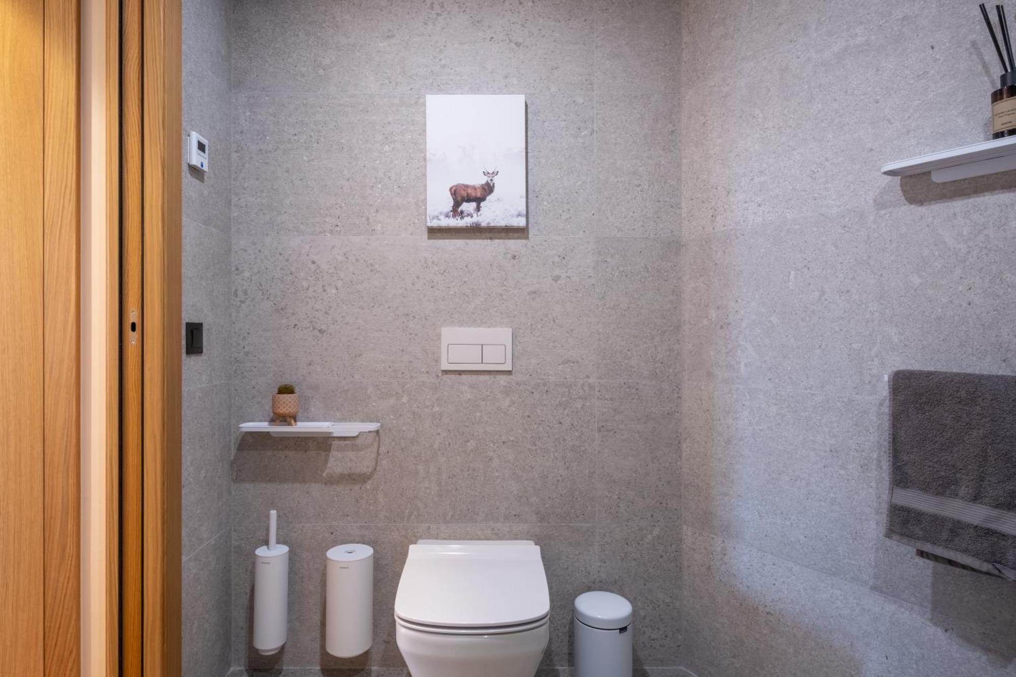 Apartment Isard & By Select *