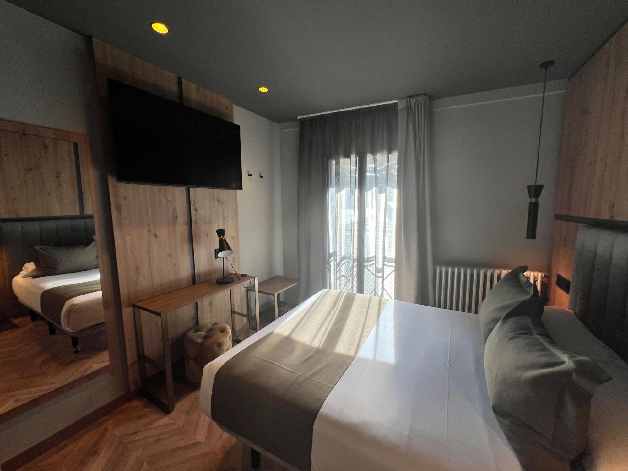 Yomo Petit Paris 3*