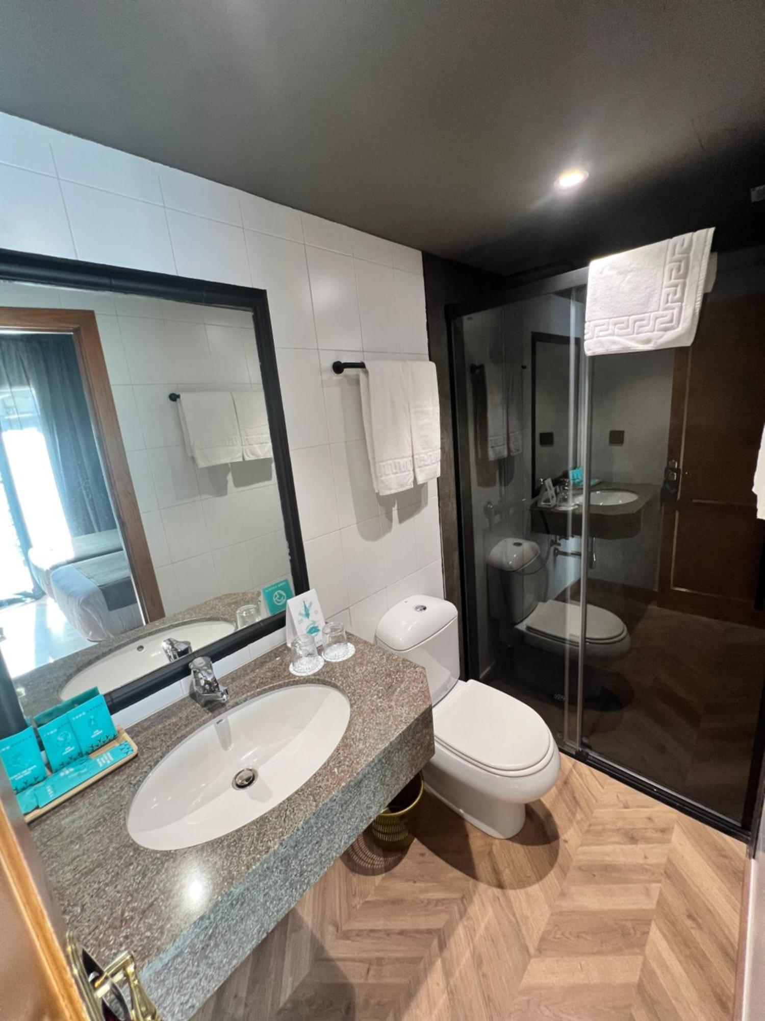 Hotel Yomo Petit Paris Encamp