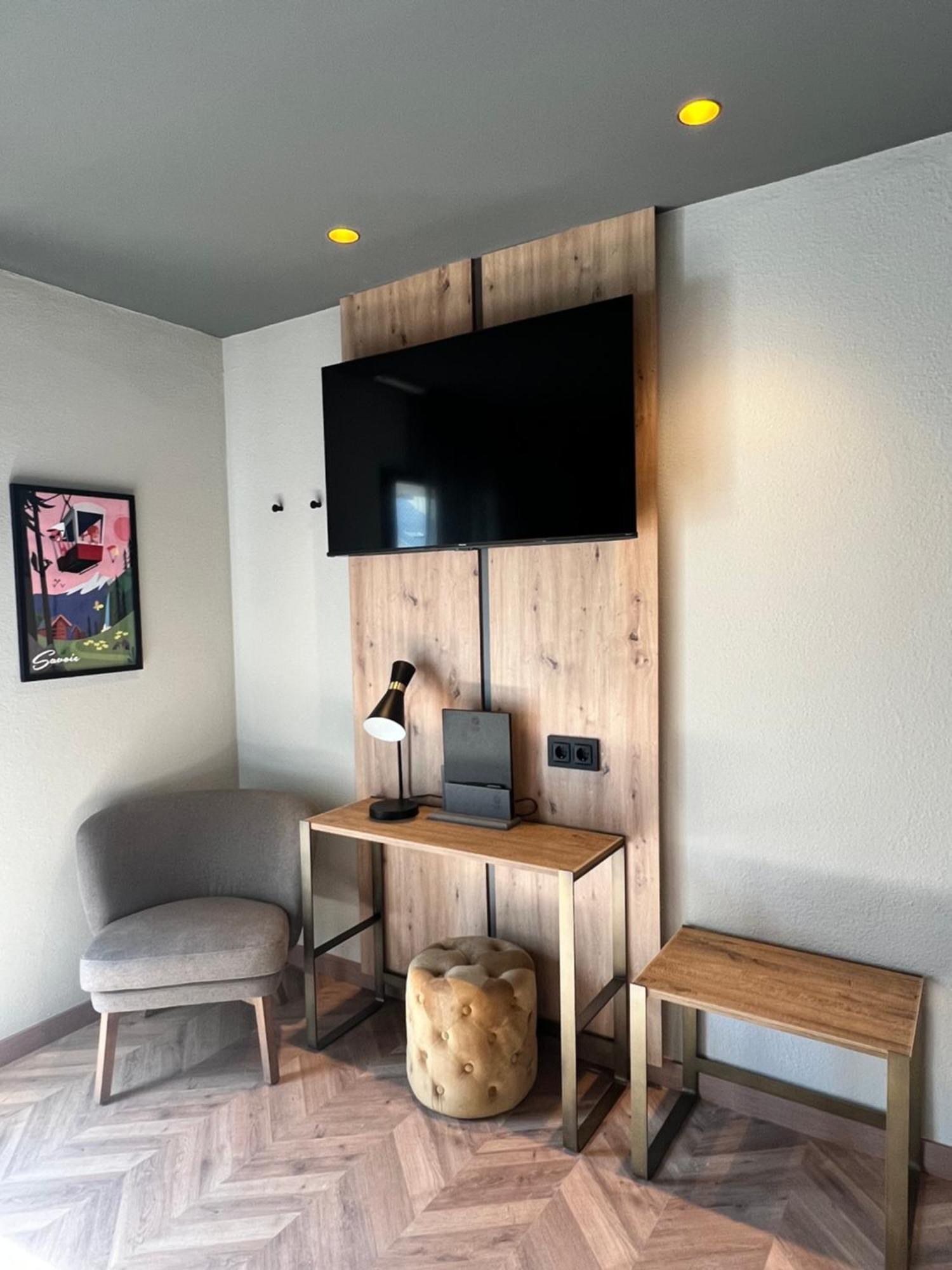 Hotel Yomo Petit Paris Encamp