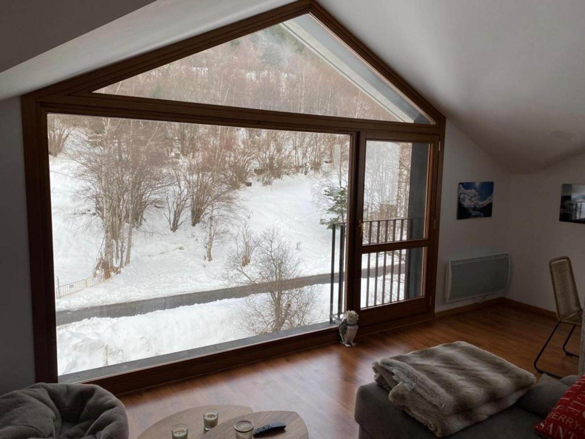 Vitivola Els Esquiadors De Apartamento