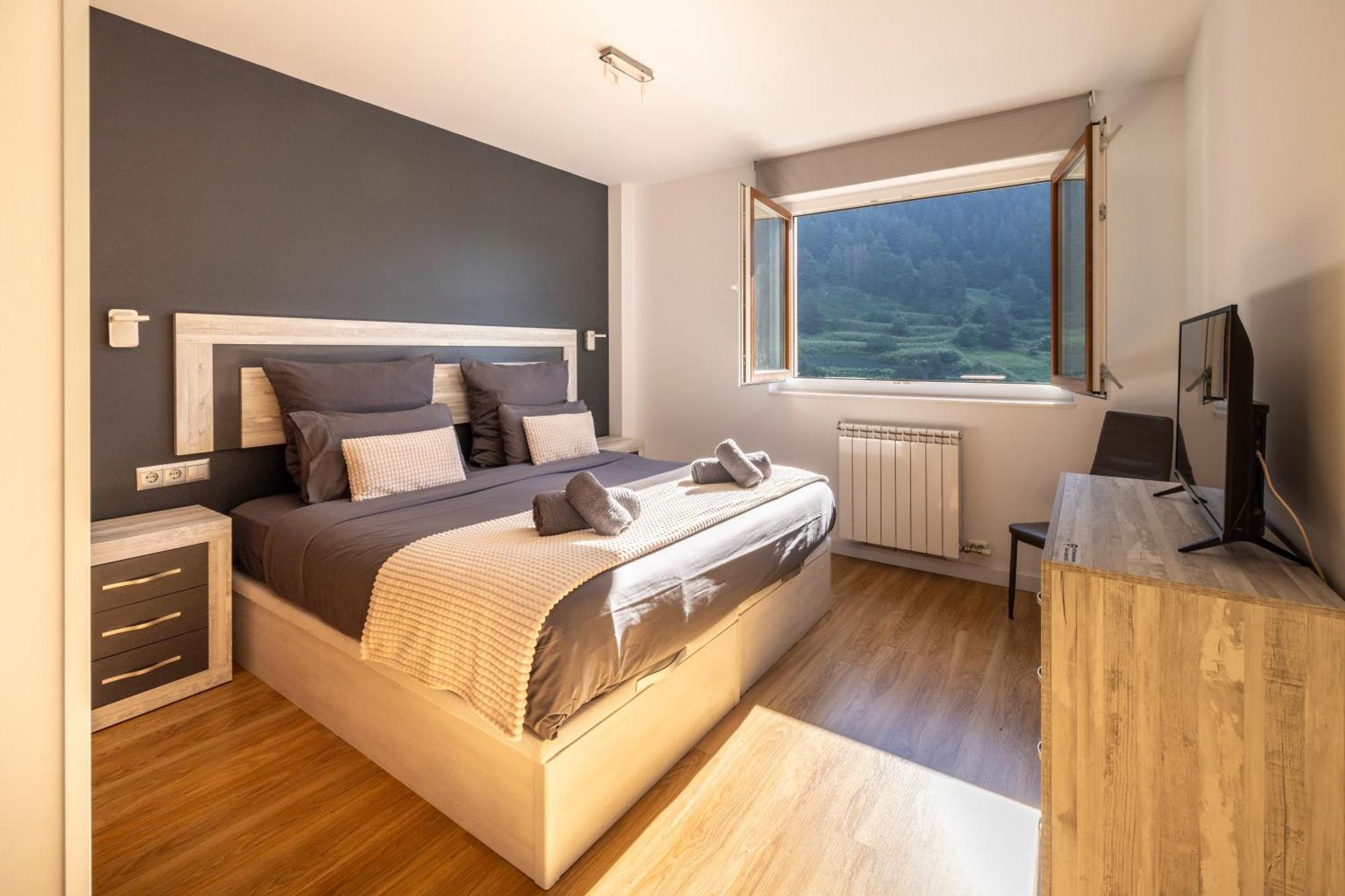 Terraza Con Increibles Vistas Para 6 Adultos Y 2 Extra Nino - 3 Habitaciones - 2 Banos - Arinsal - Free Parking L By Bonesvacances * Arinsal