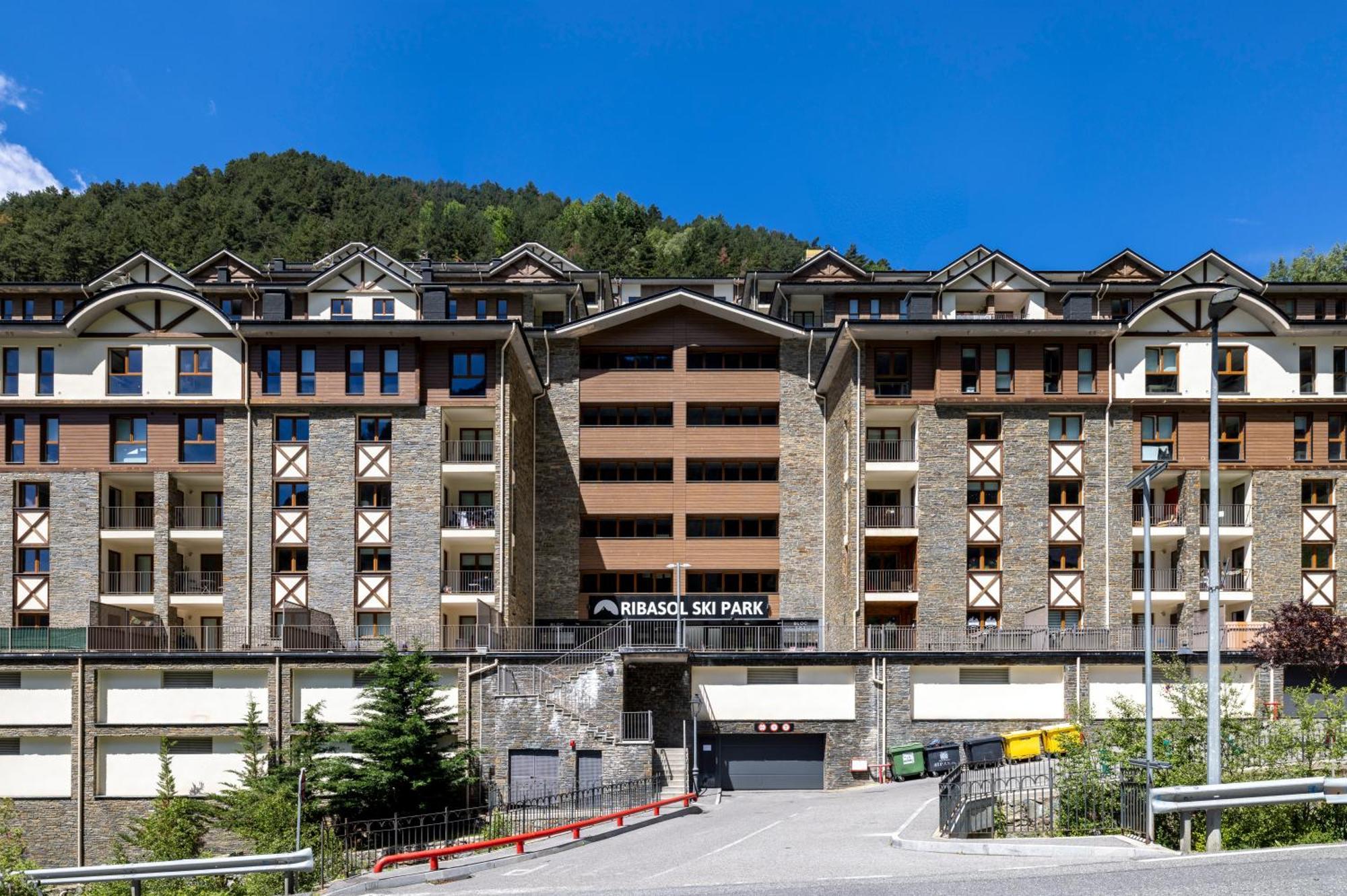 Terraza Con Increibles Vistas Para 6 Adultos Y 2 Extra Nino - 3 Habitaciones - 2 Banos - Arinsal - Free Parking L By Bonesvacances * Arinsal