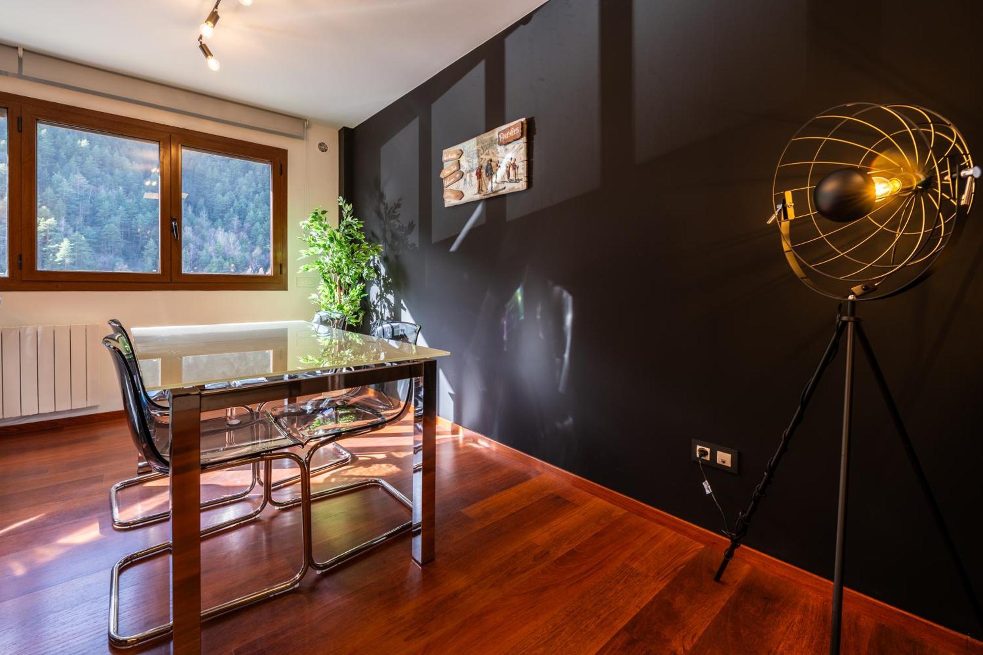 Moderno Pic Negre Con Vistas *