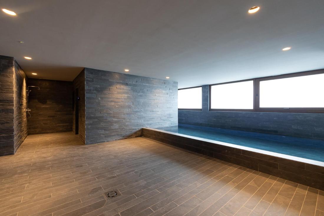 Apartamento Isard Homes & By Select