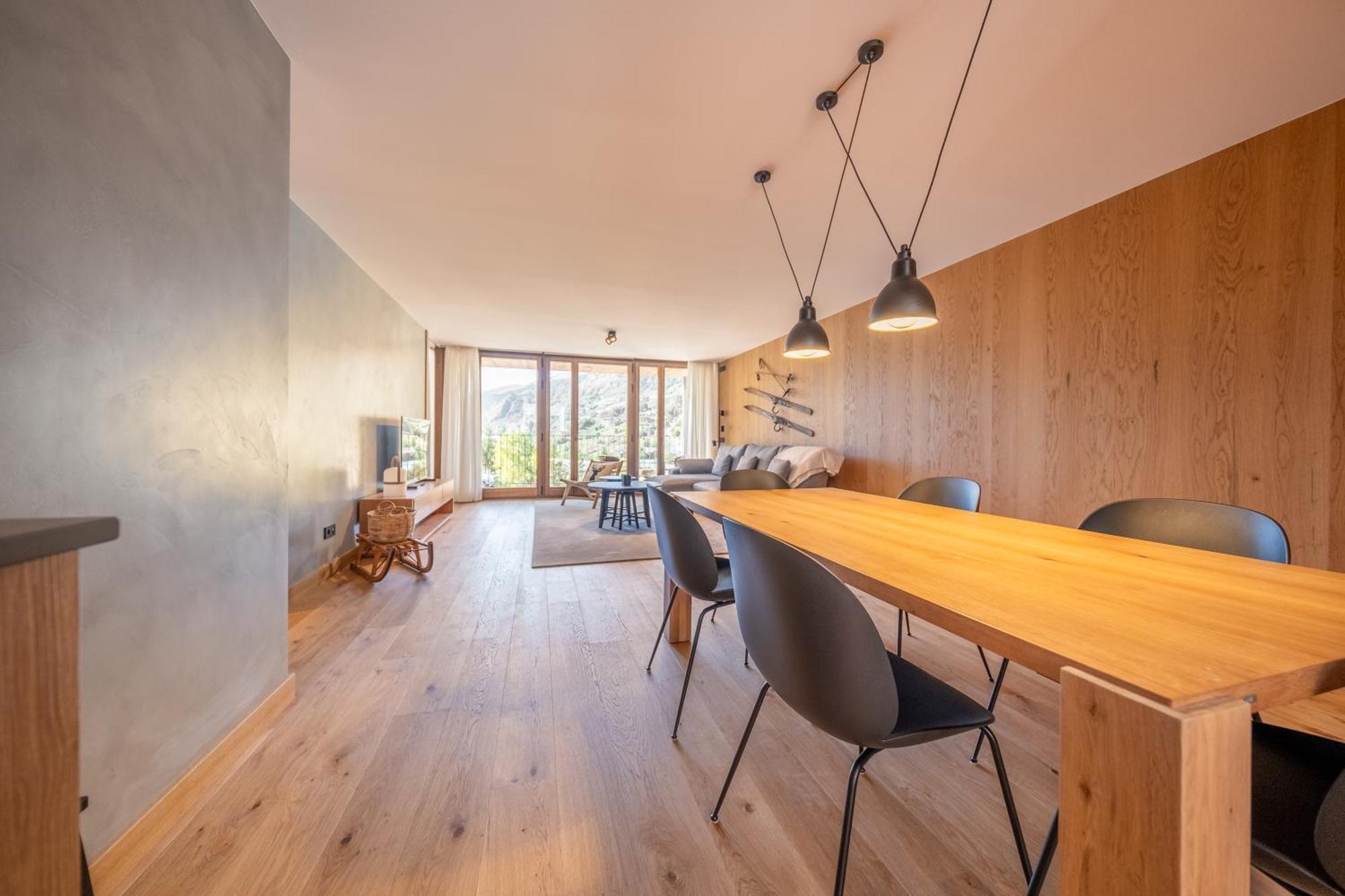 Isard Homes & By Select Apartamento *