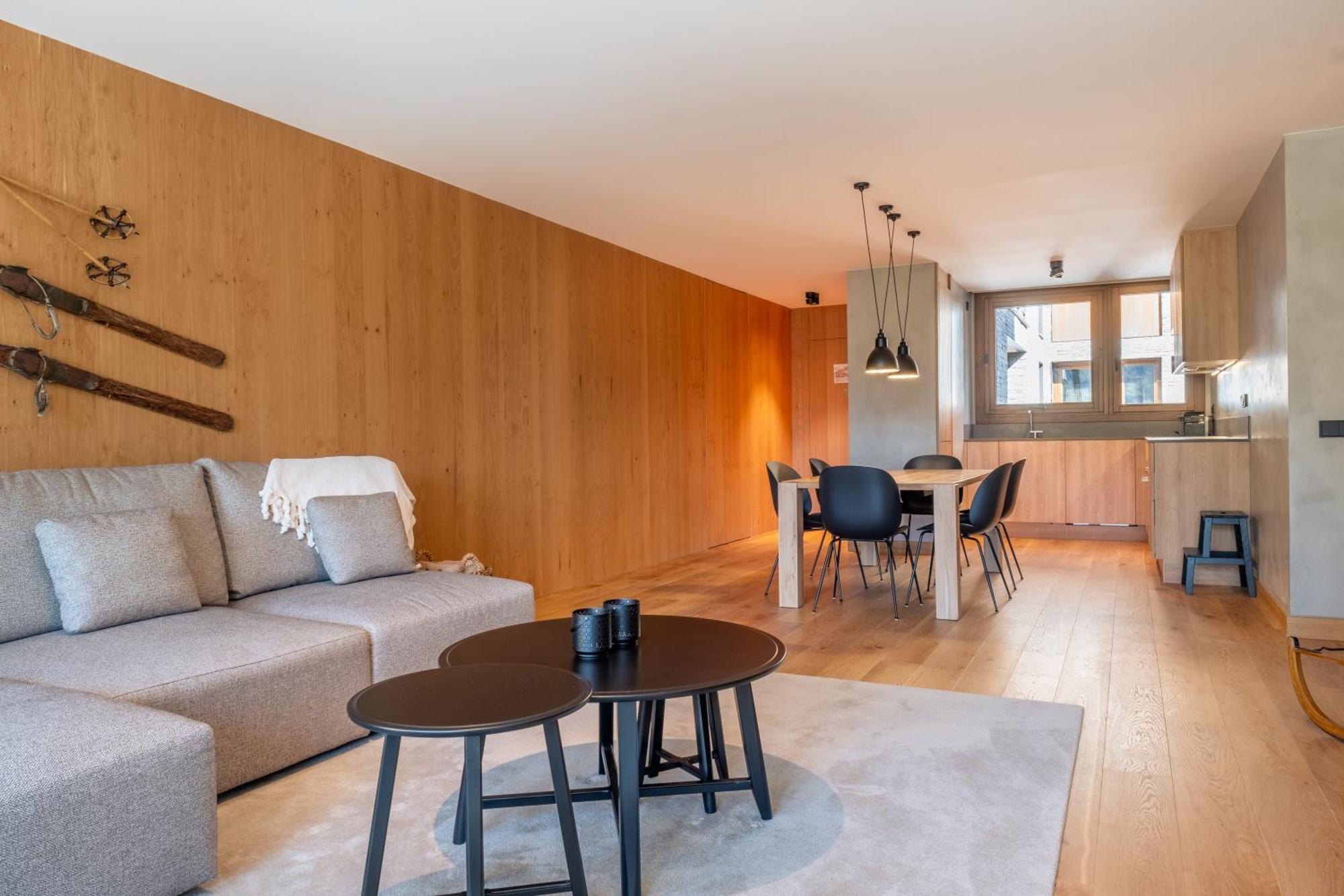 Isard Homes & By Select Apartamento *