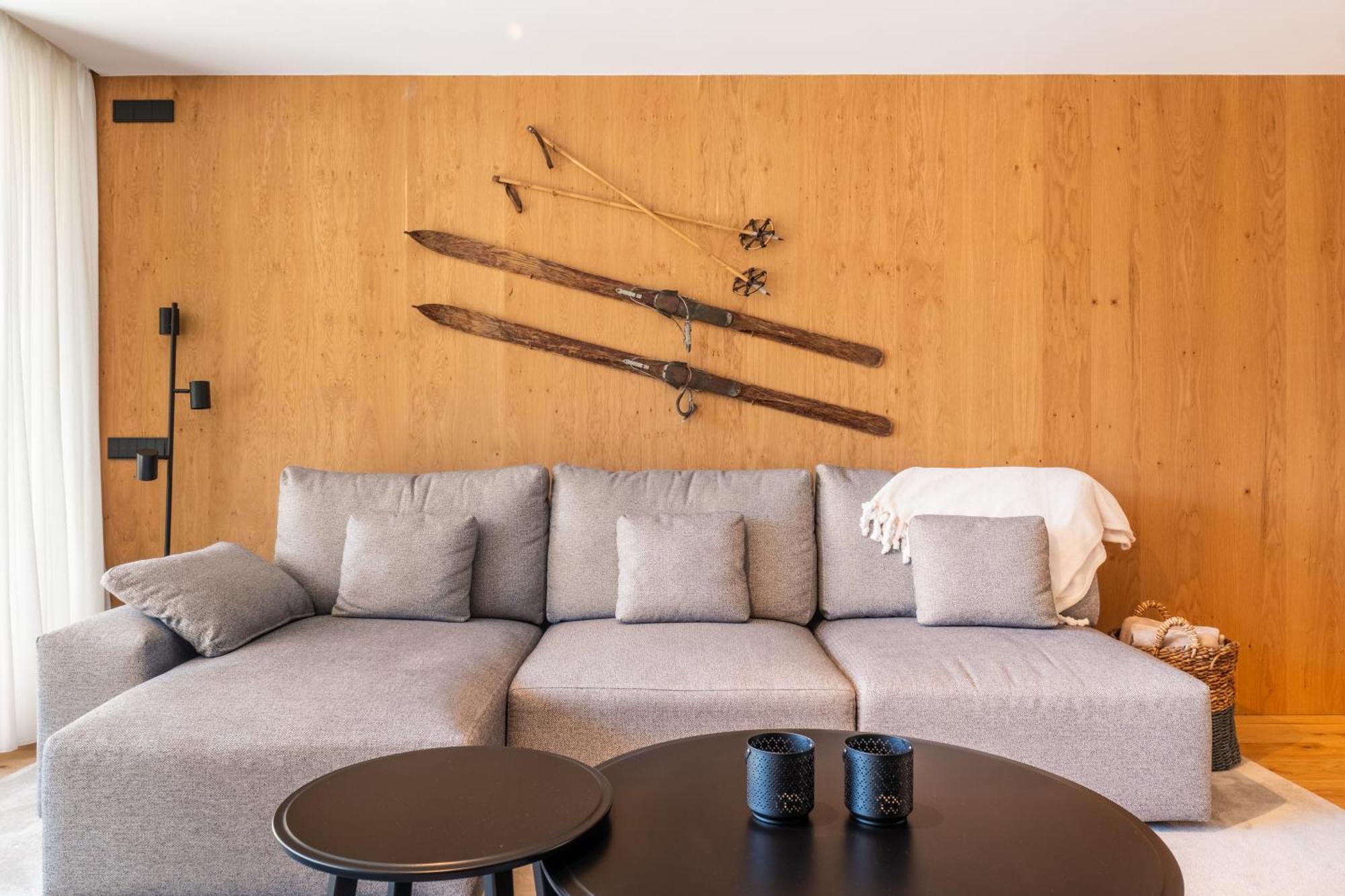 Apartamento Isard Homes & By Select