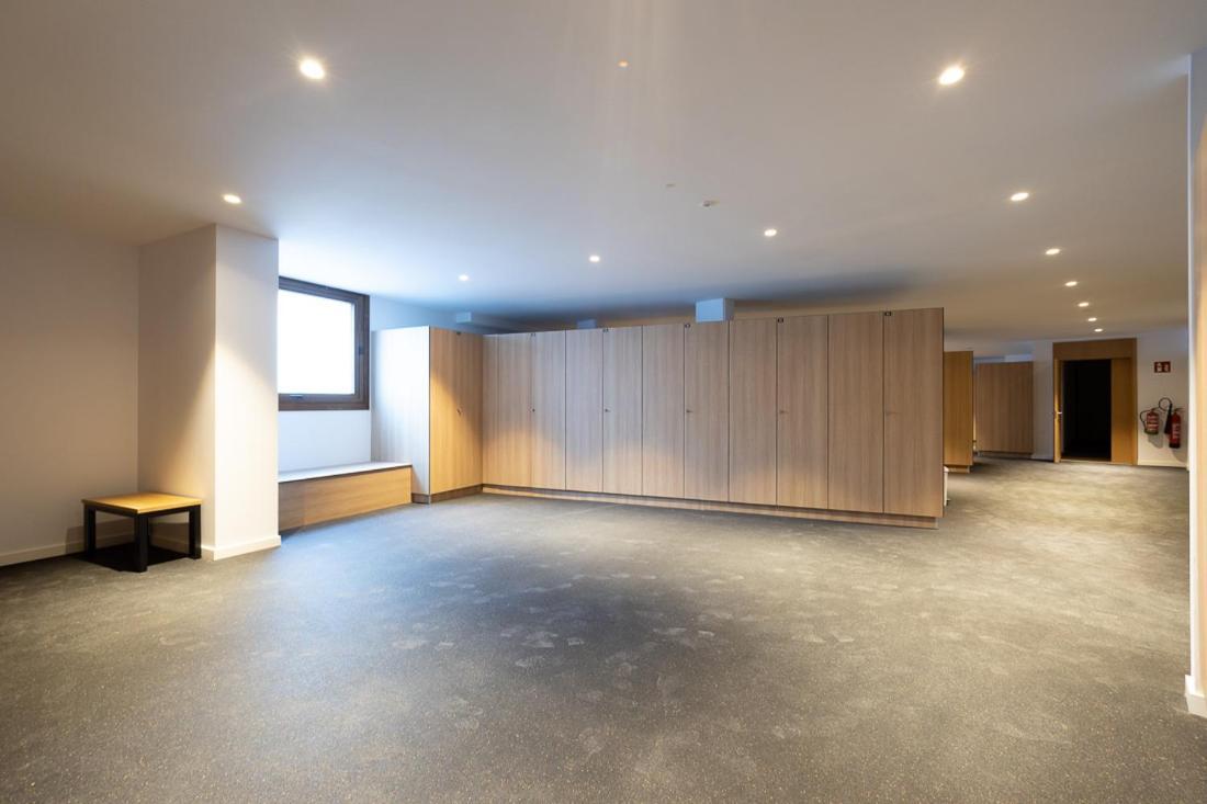 Isard Homes & By Select Apartamento *