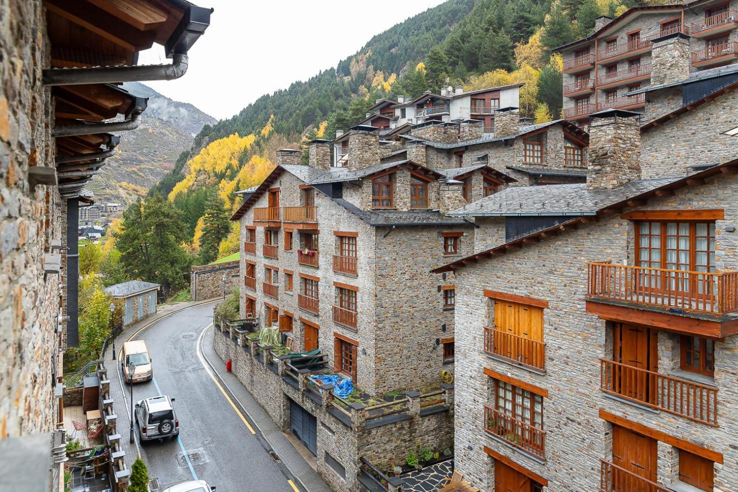 Acogedor Atico Triplex Junto A Grandvalira Apartament *